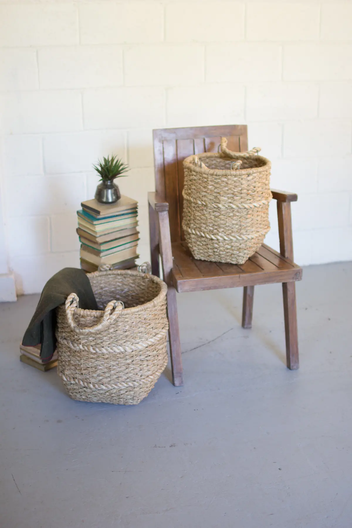 19 Inch Braided Rope Basket with Handles-1