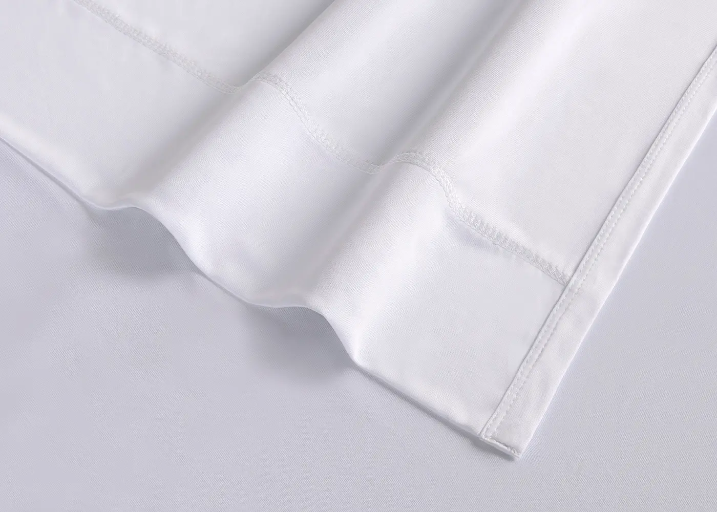 BGS194605 BedGear White Dri-Tec Performance Queen Bed Sheets-2