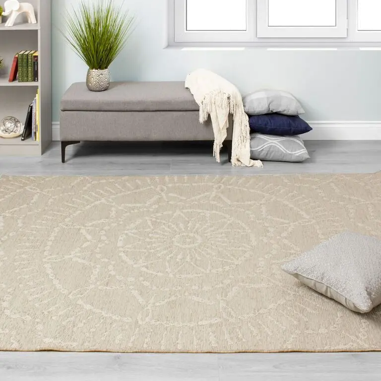 5 x 8 Medium Beige and Cream Indoor-Outdoor Area Rug - Vista -2