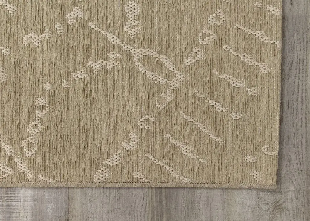 5 x 8 Medium Beige and Cream Indoor-Outdoor Area Rug - Vista -4