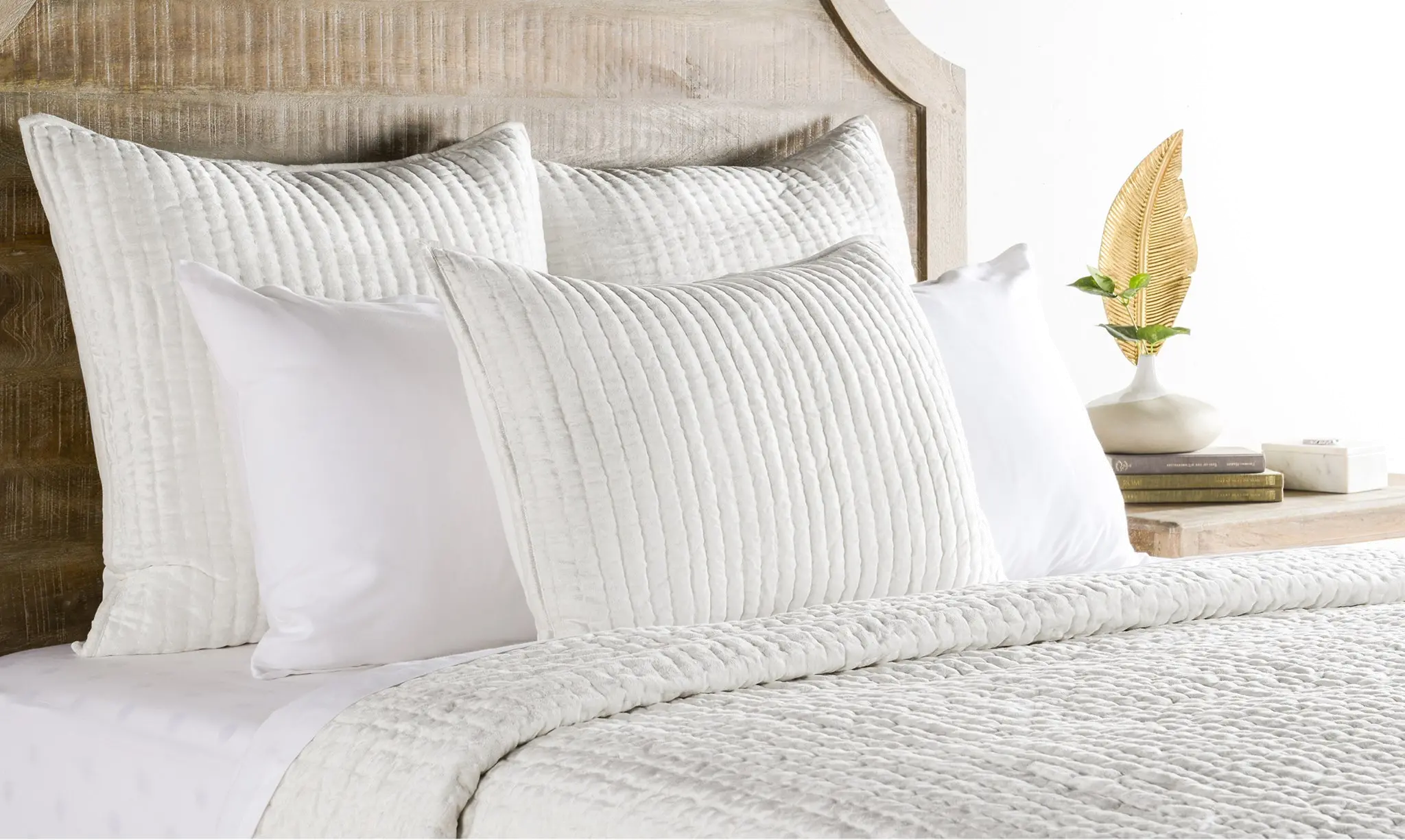 Off White Cloud Velvet Queen 3 Piece Bedding Collection - Bari-1