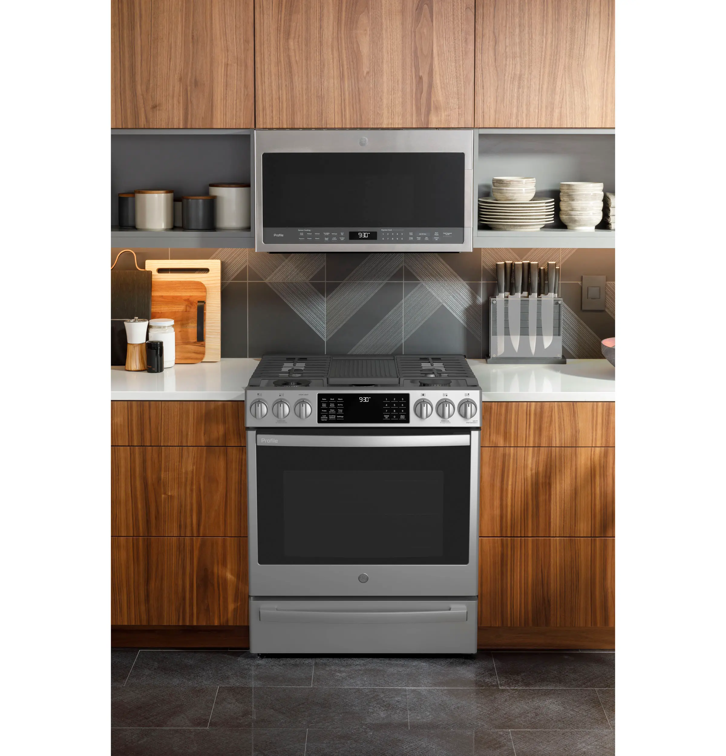 P2S930YPFS GE Profile 5.6 cu ft Dual Fuel Range - Stainless Steel-5