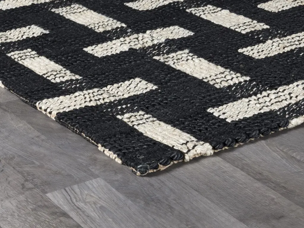 Preston 8 x 10 Black and Ivory Area Rug-2