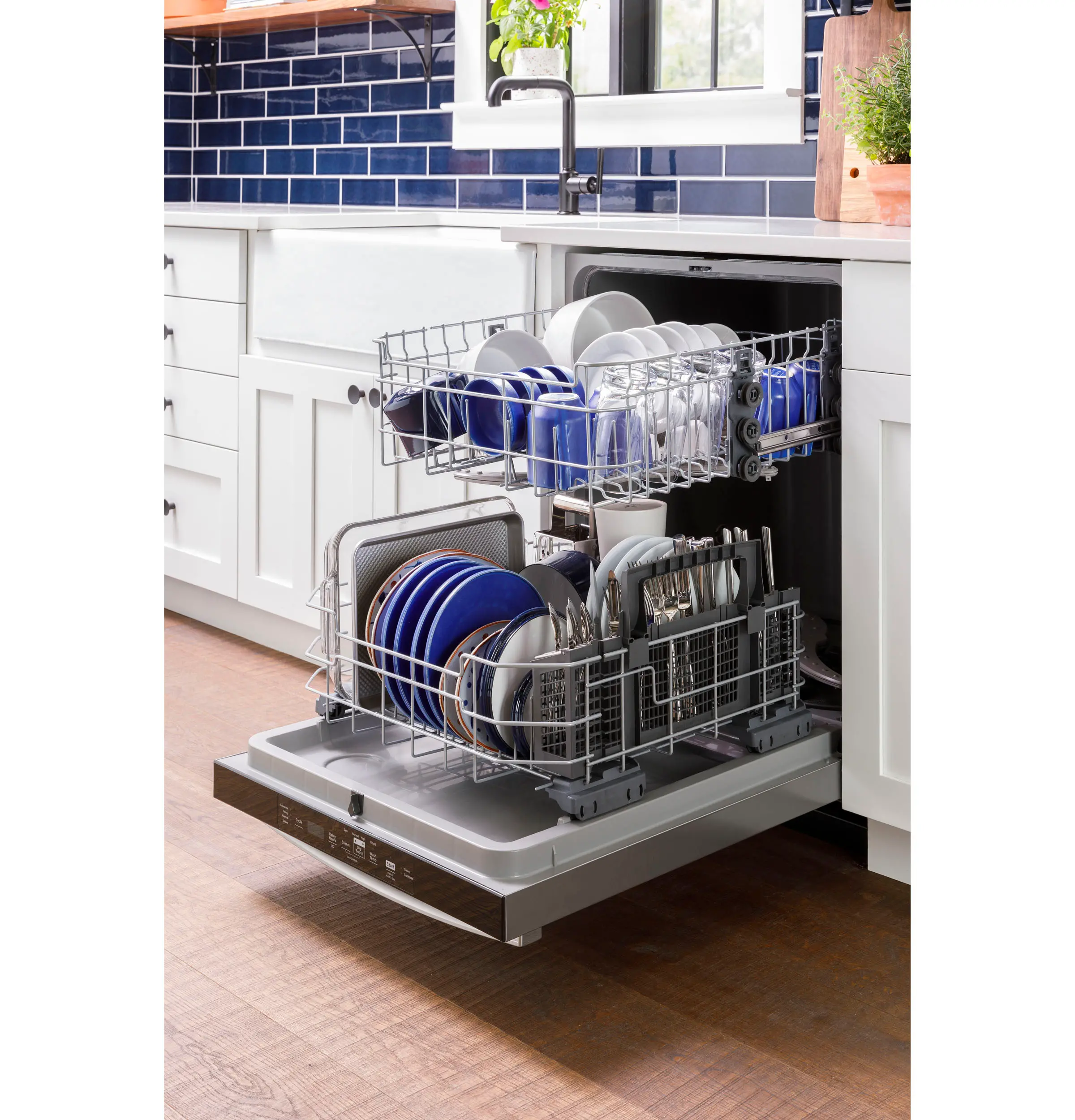 GDT550PGRBB GE Top Control Dishwasher - Black-7