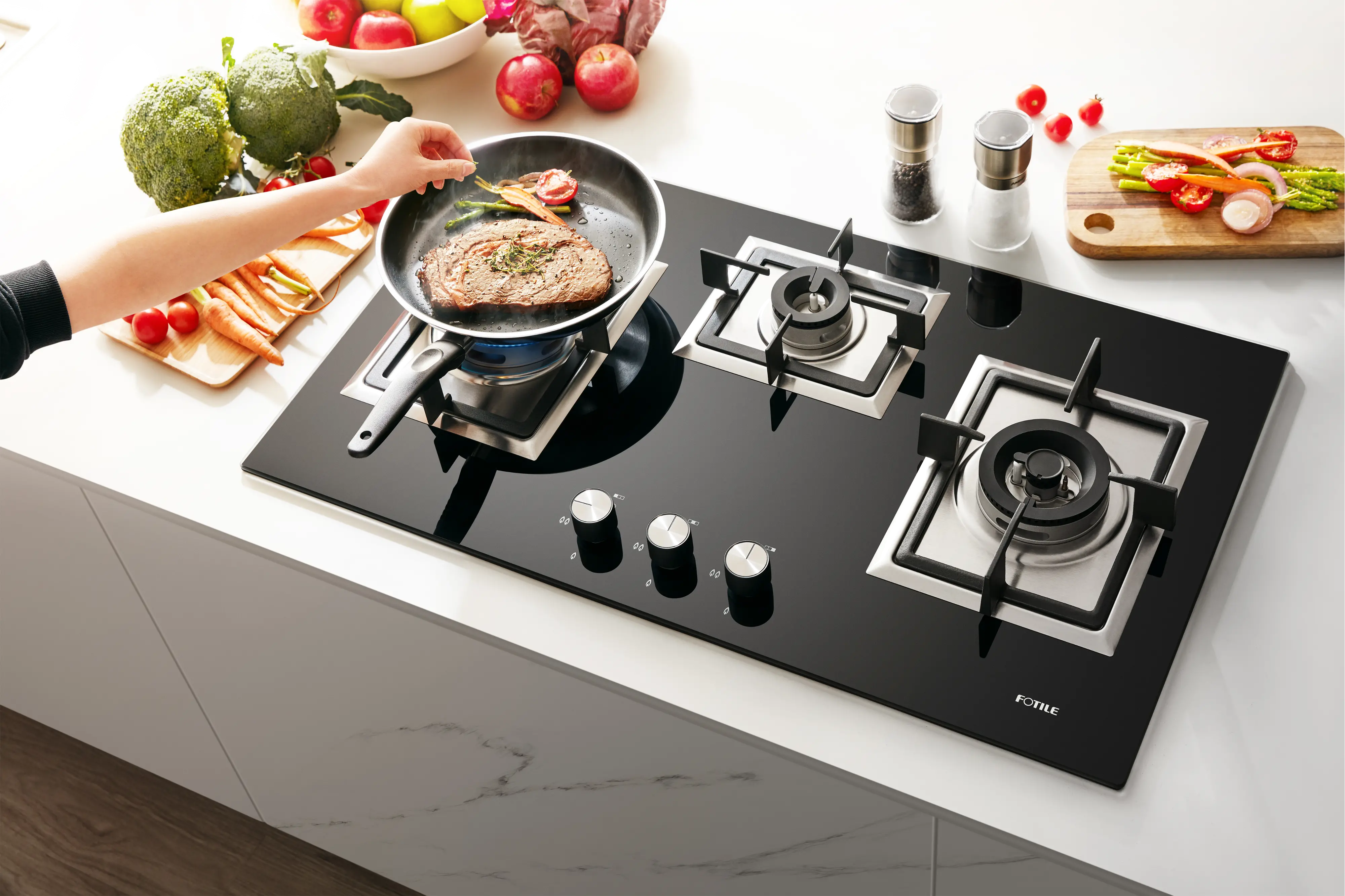 FOTILE EPS Series Gas 3 Burner Cooktop-5