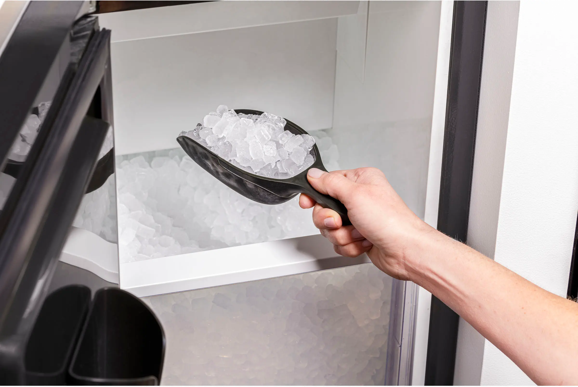 UNC15NPRII GE 15 Nugget Ice Maker - Panel Ready-3