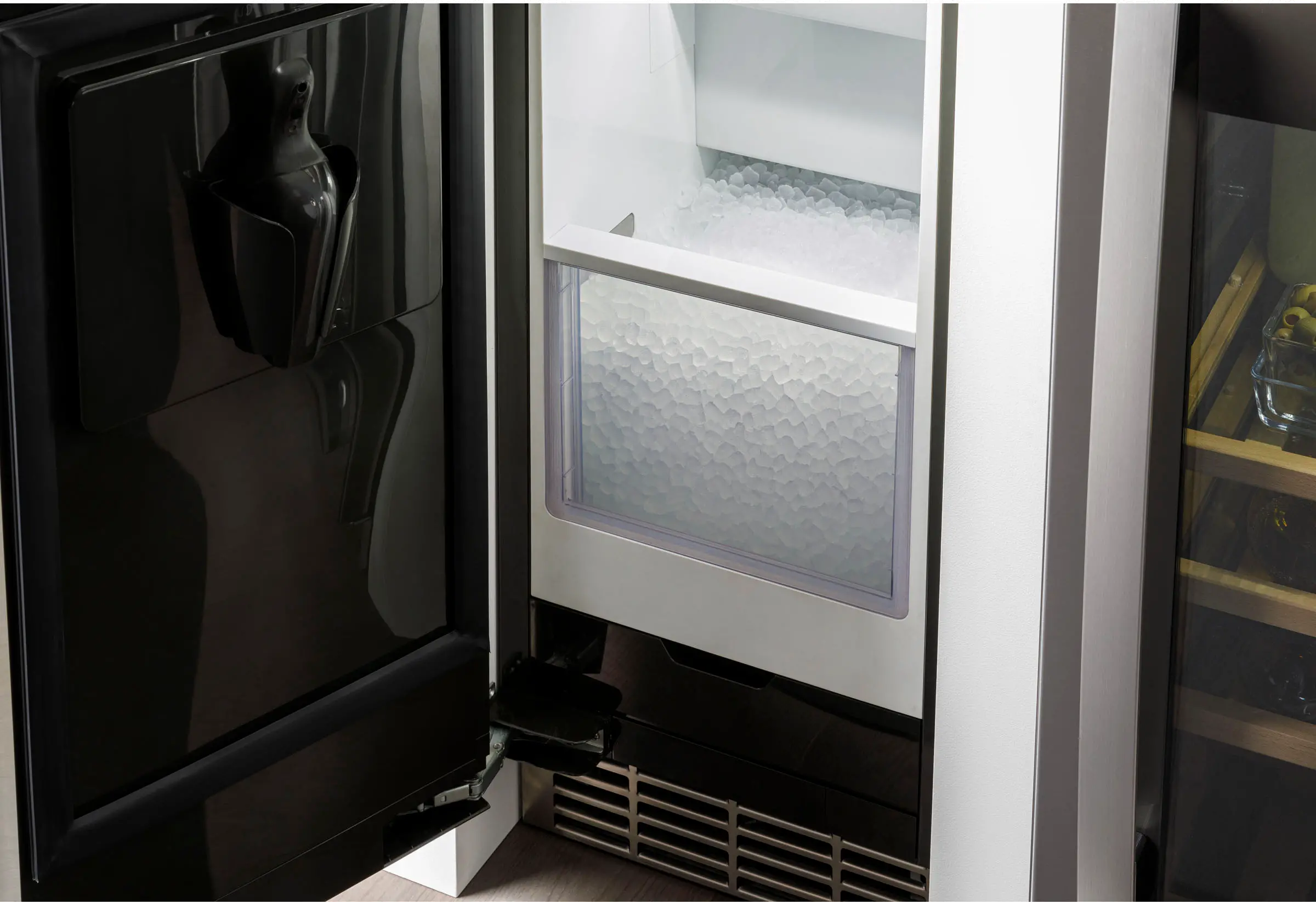 UNC15NPRII GE 15 Nugget Ice Maker - Panel Ready-6