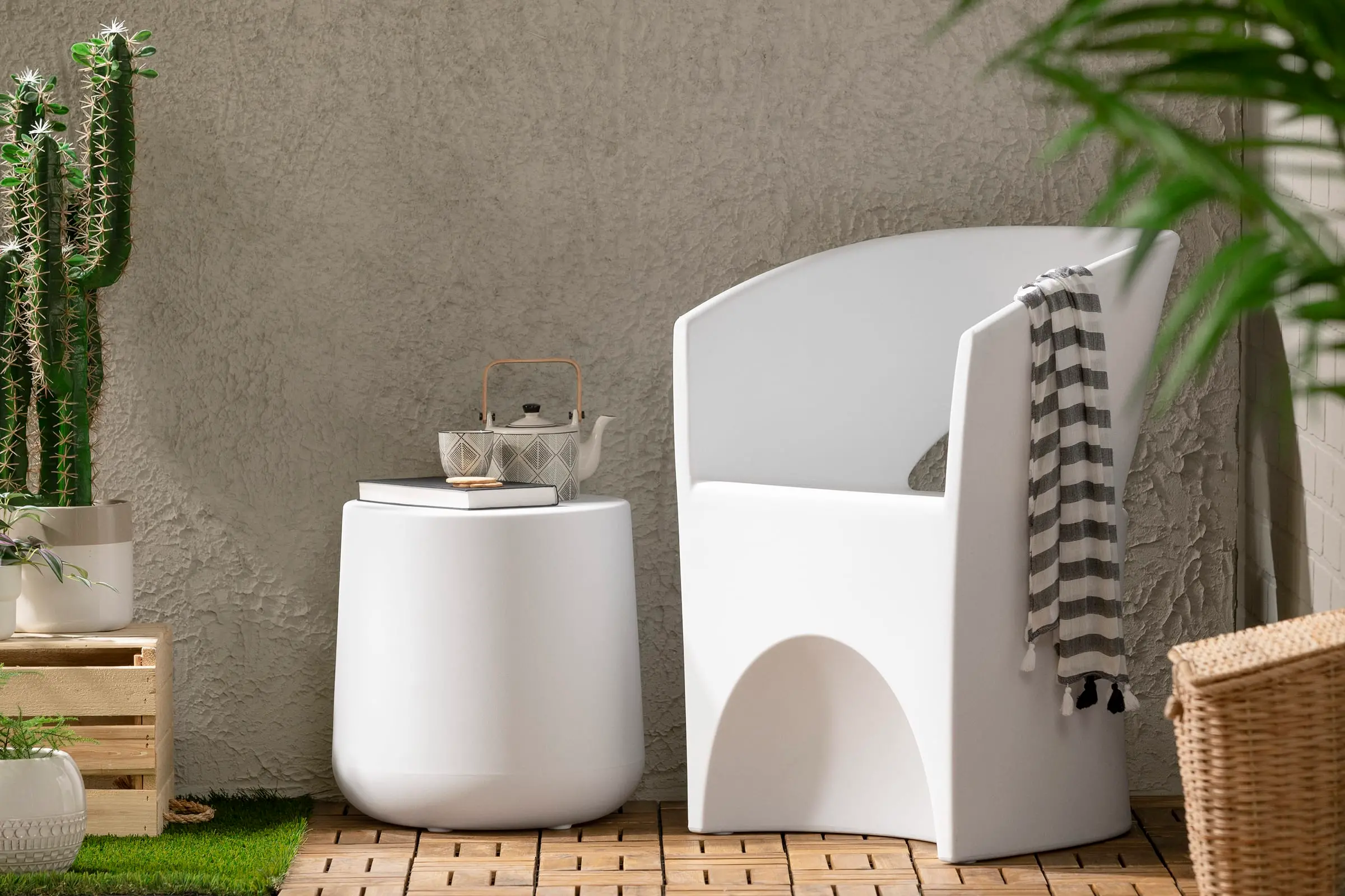 13794 Dalya White Round Outdoor Side Table-2