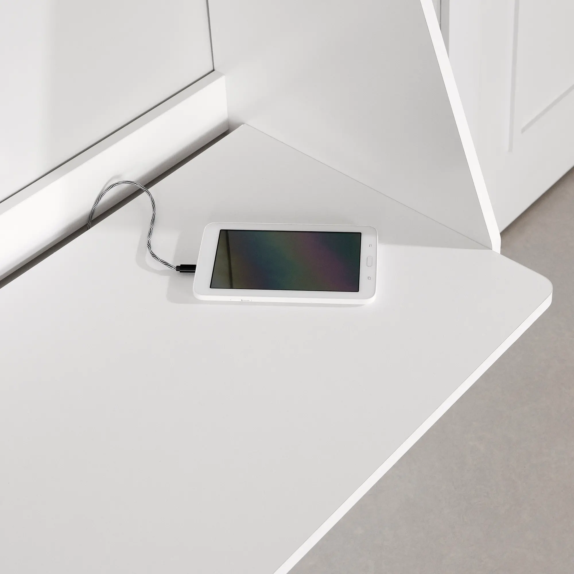 13978 Hourra White Floating Desk-6