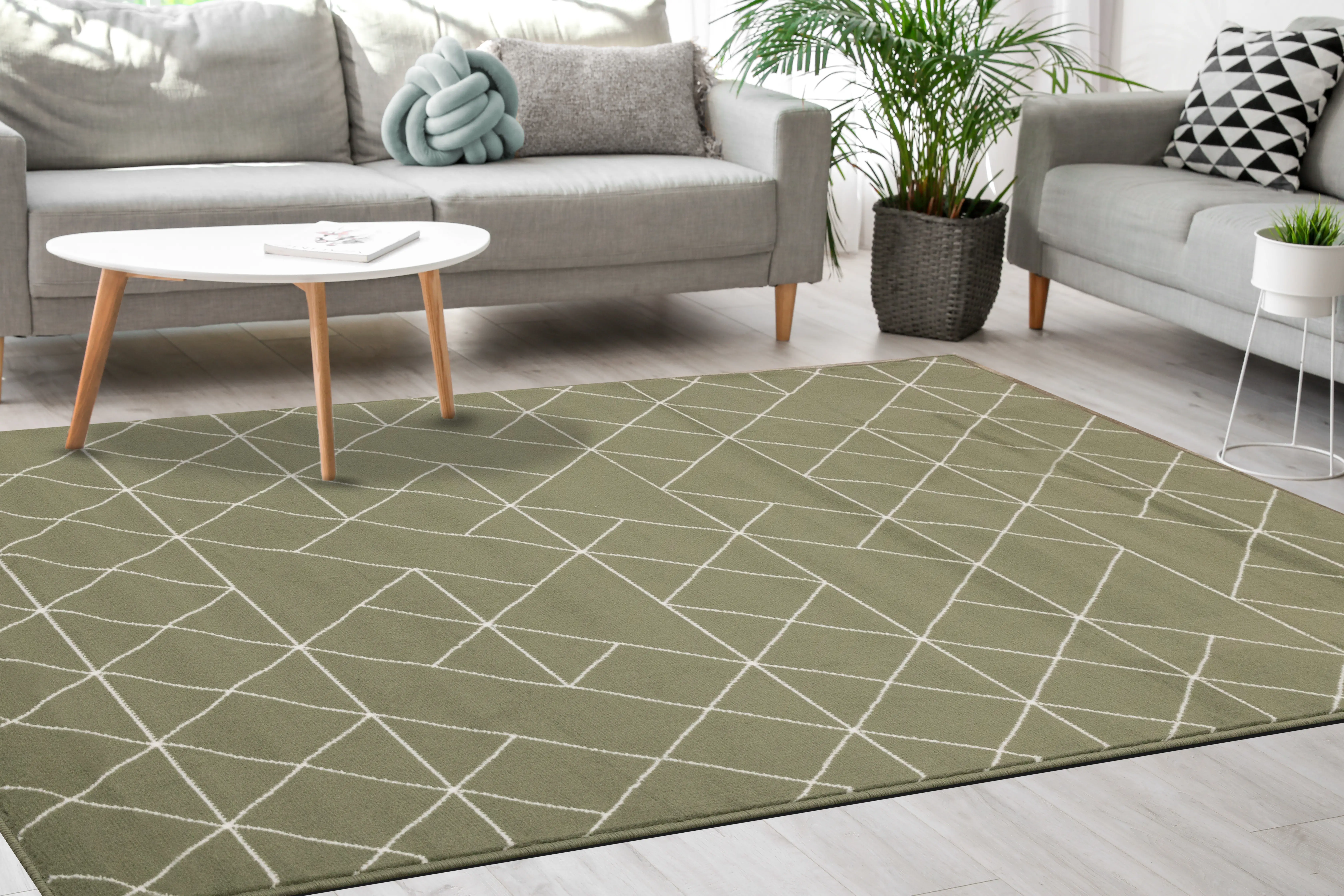Faira Green Geometric 4 x 6 Area Rug-3