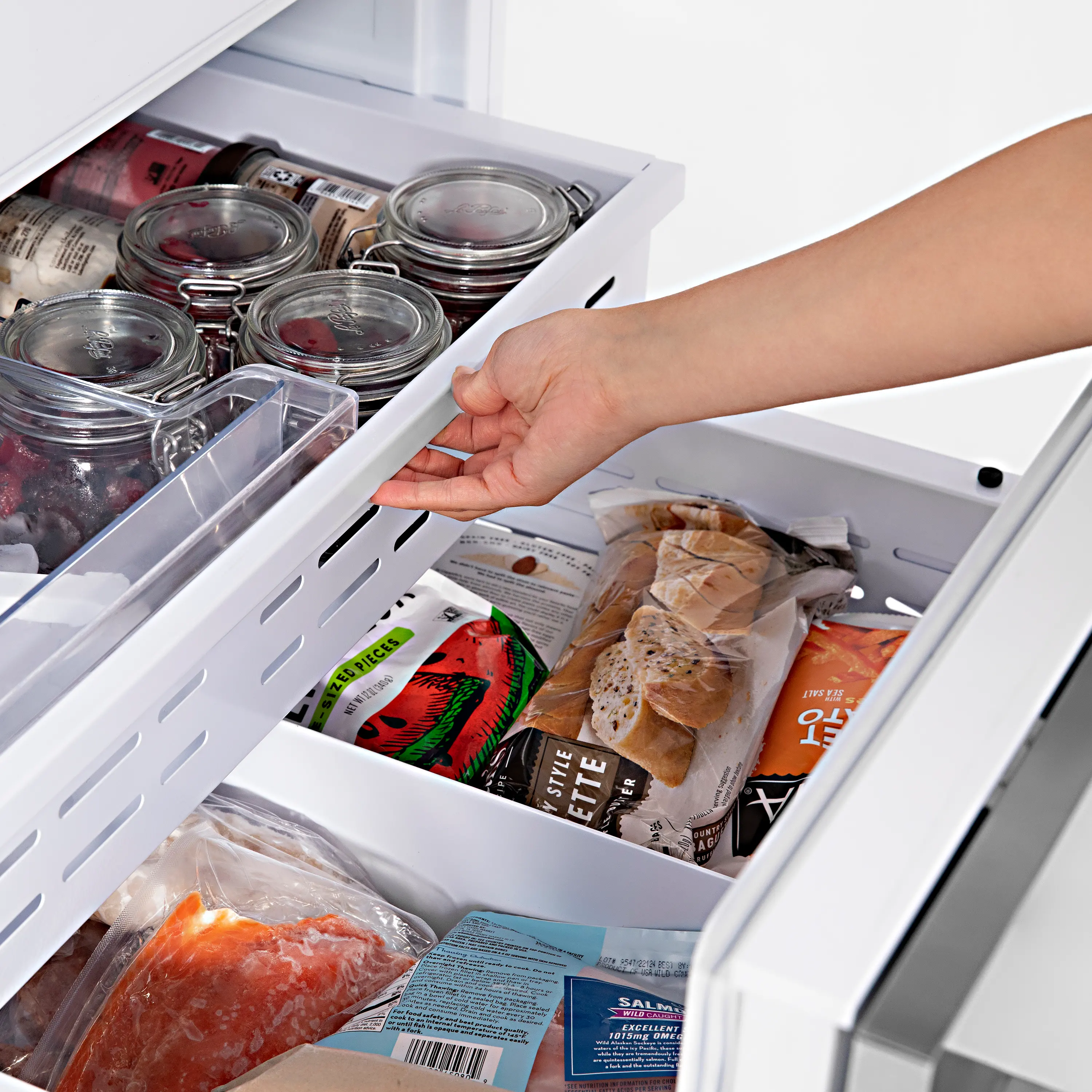 RBIV-304-60 ZLINE 60 32.2 cu ft 4-Door French Door Refrigerator - Built-In Counter Depth Stainless Steel-8