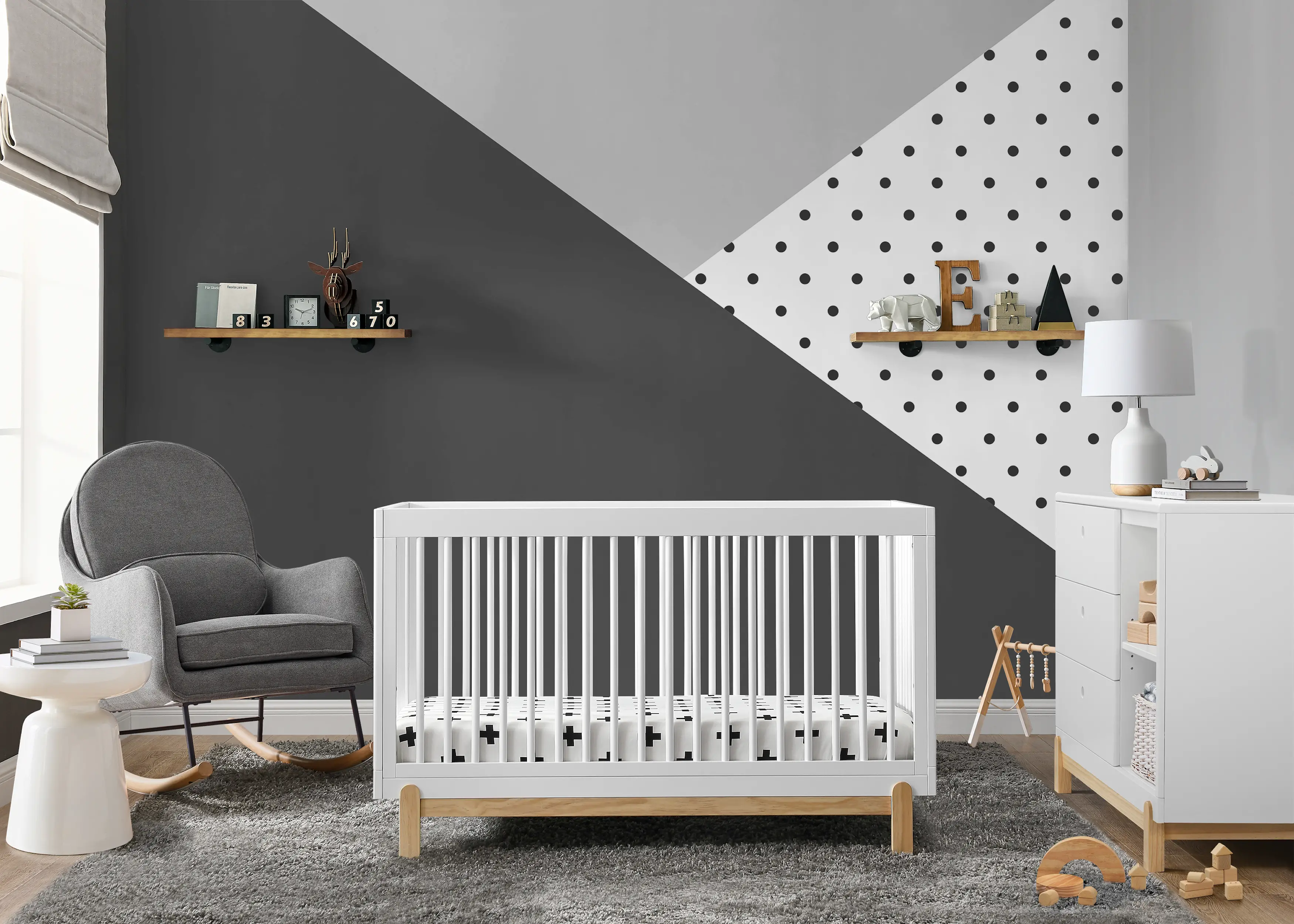 Poppy White 4-in-1 Convertible Crib-2
