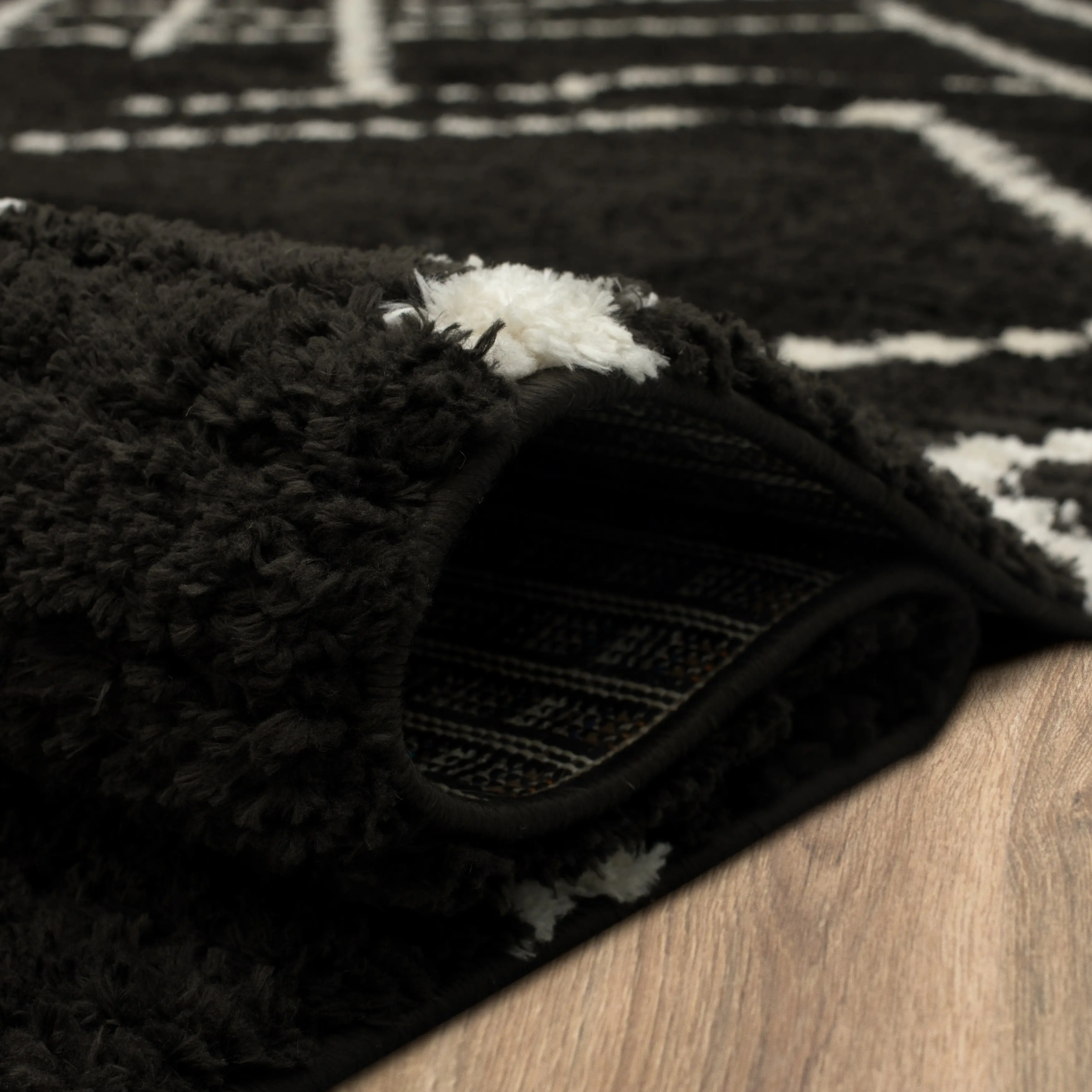 R1128-639/5X8-RUG Traverse 5 x 8 Intersection Black Area Rug-8