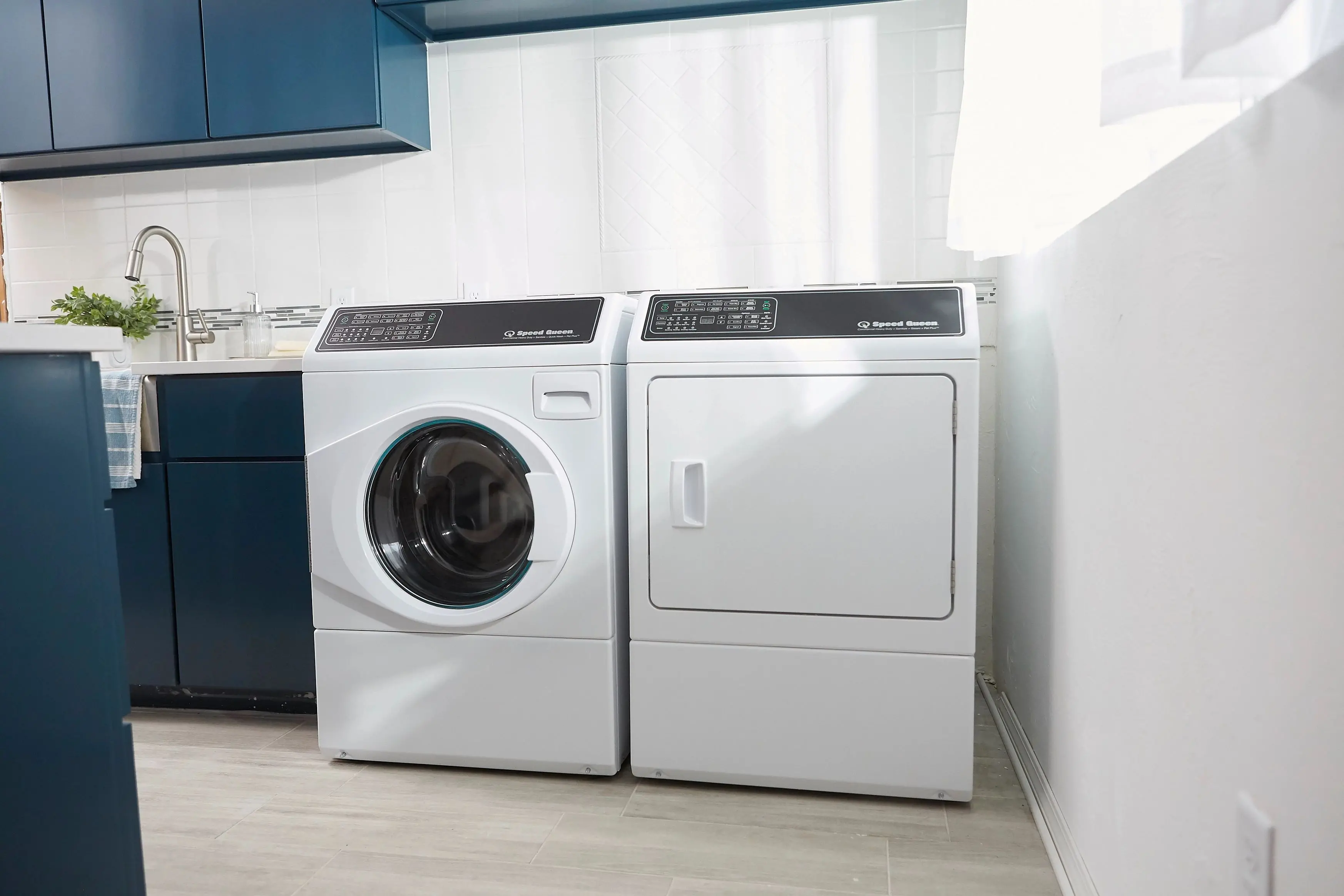 DF7004WE Speed Queen 7.0 Cu Ft Electric Dryer - White-2