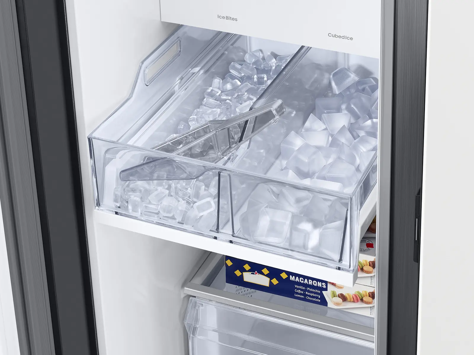 RS28CB760012 Samsung Bespoke 28 cu ft Side-By-Side Refrigerator - White Glass-9