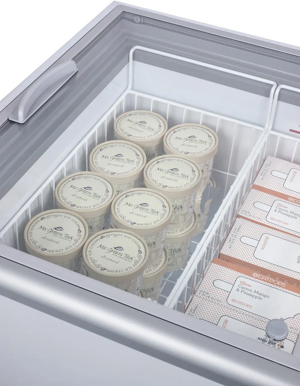 Summit Commercial 21.3 Cu.Ft. Chest Freezer - White with Glass Lid-5
