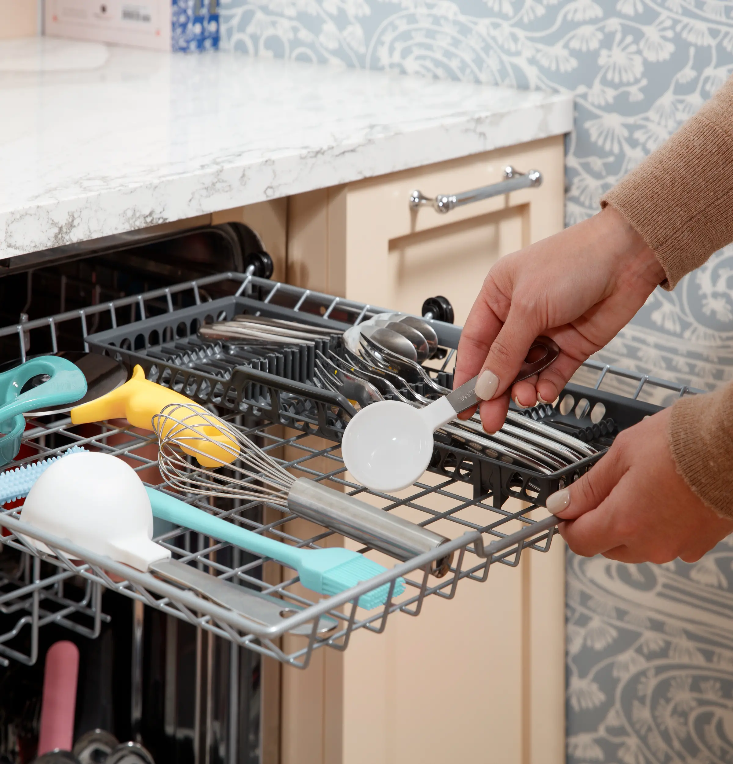 GDP670SYVFS GE Top Control Dishwasher - Stainless Steel-12