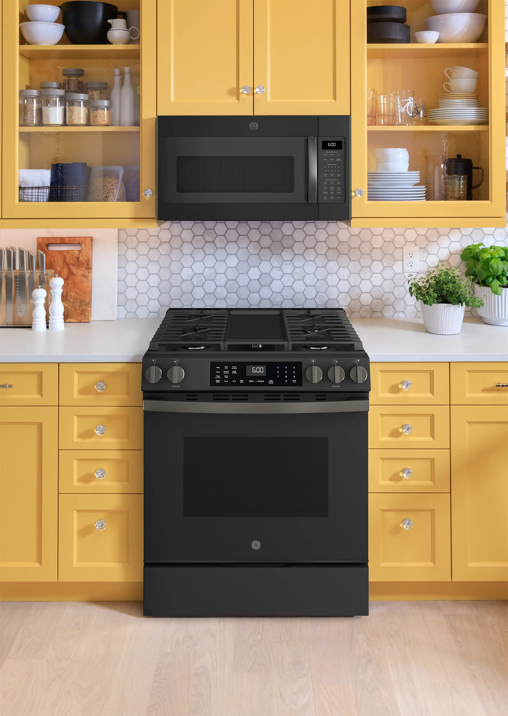 GGS600AVDS GE 5.3 Cu Ft Single Oven Range - Black Stainless Steel-2