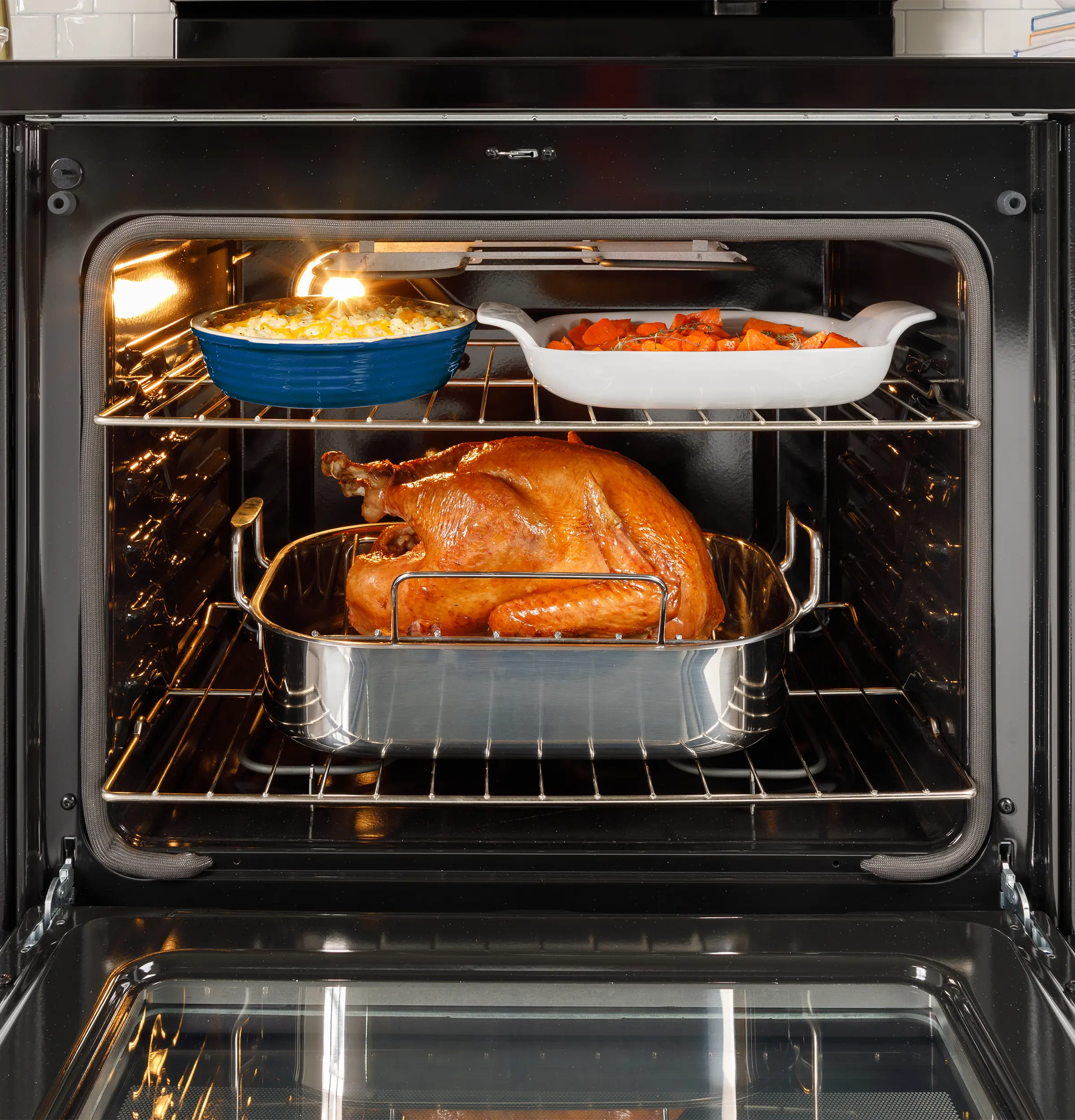 GRF400SVBB GE 5.3 Cu Ft Single Oven Electric Range - Black-13