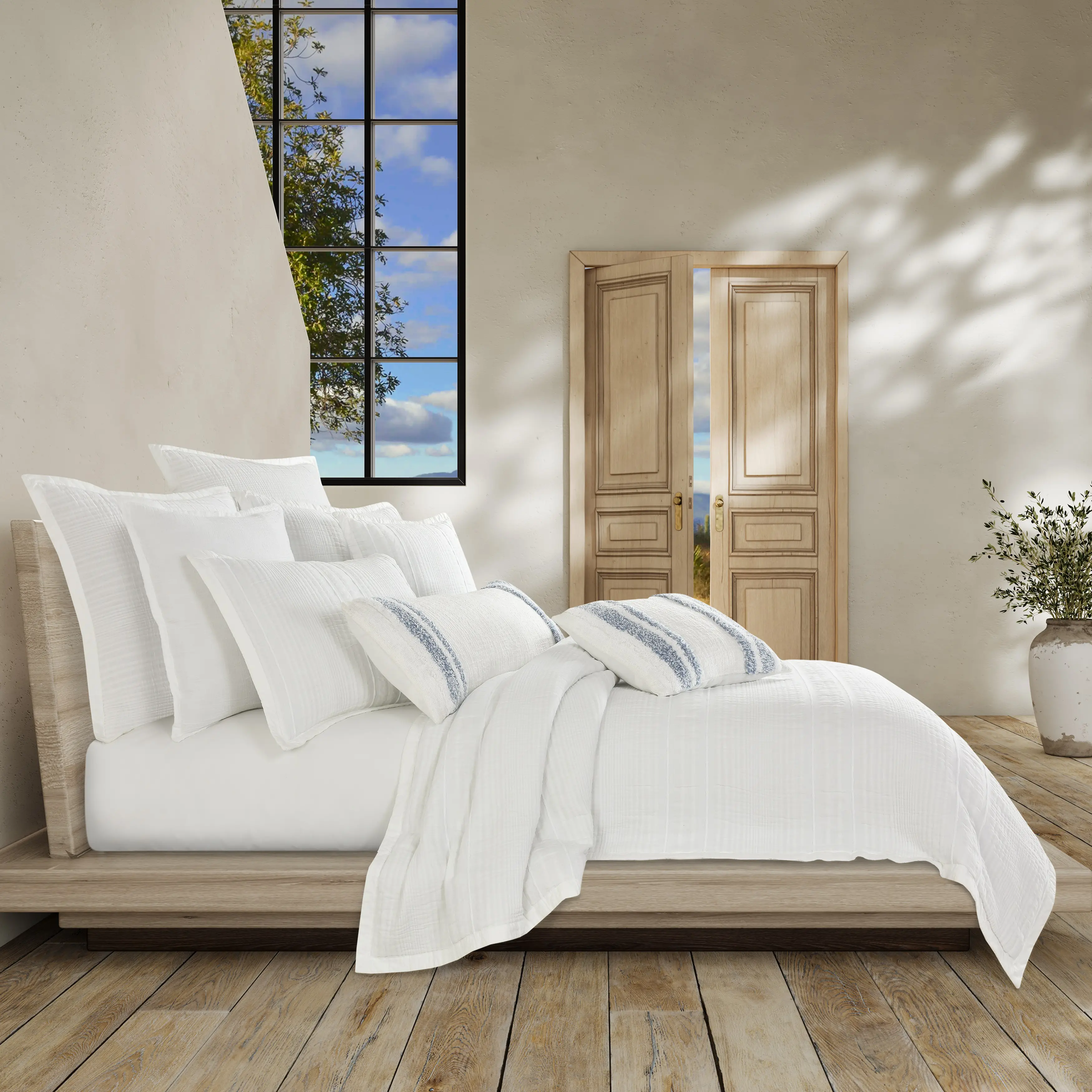 J. Queen Modern Brentwood White King/California King Duvet Cover-2