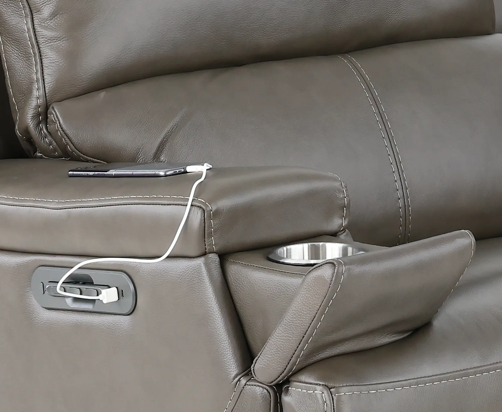 Rushton Lontra Brown Leather 6 Piece Power Reclining Sectional with Multimedia Console-6