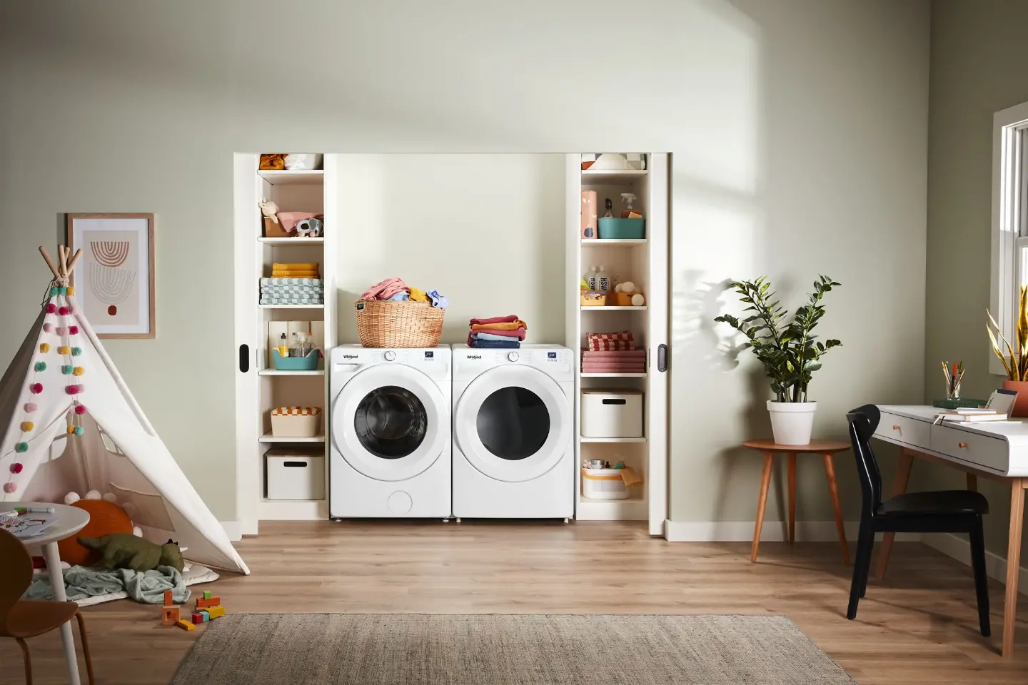 WFW4720RW Whirlpool 4.5 Cu Ft Front Load Washer - White-2