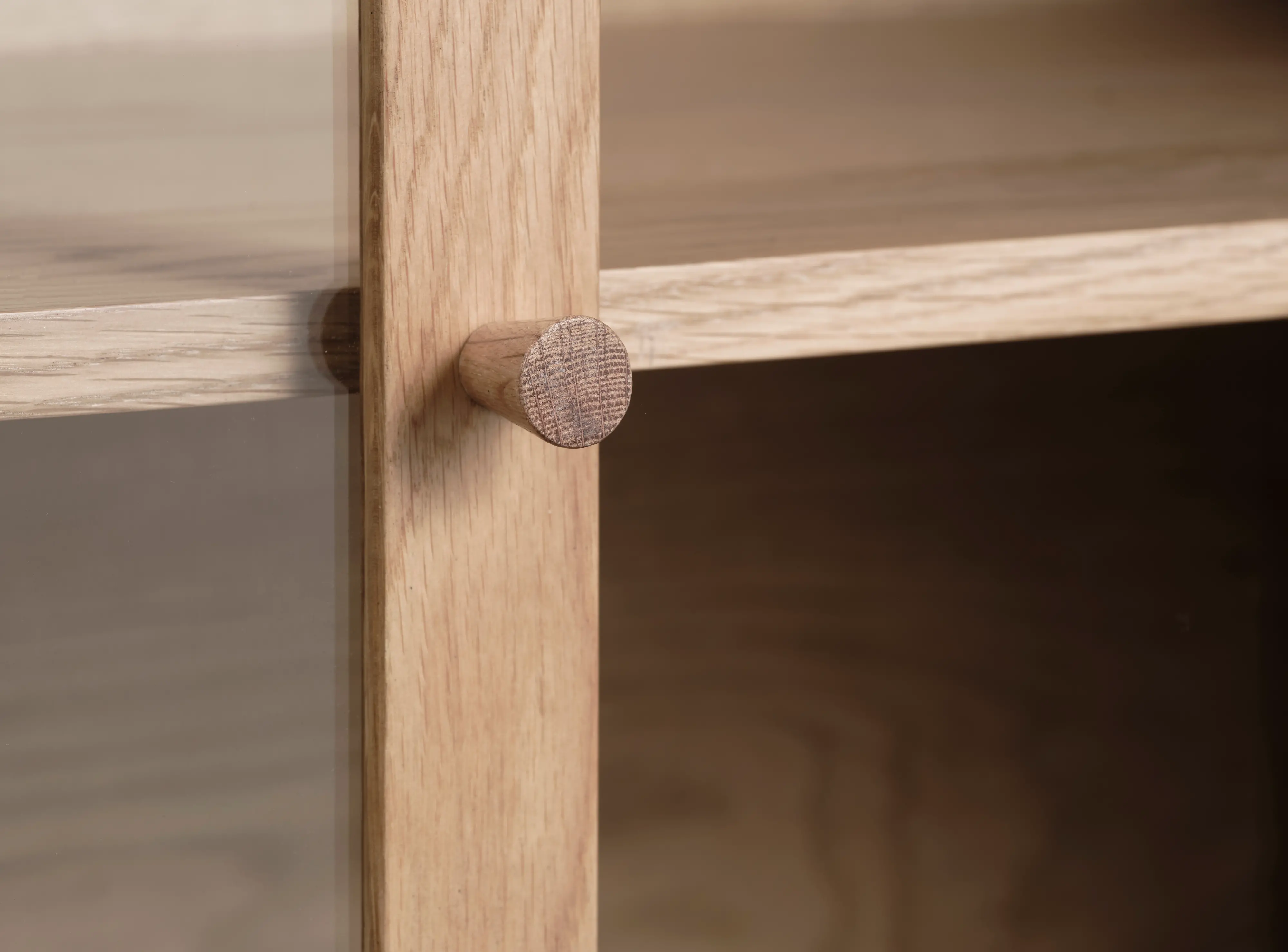 Elsa Natural Oak 3 Door Glass Panel Sideboard-11