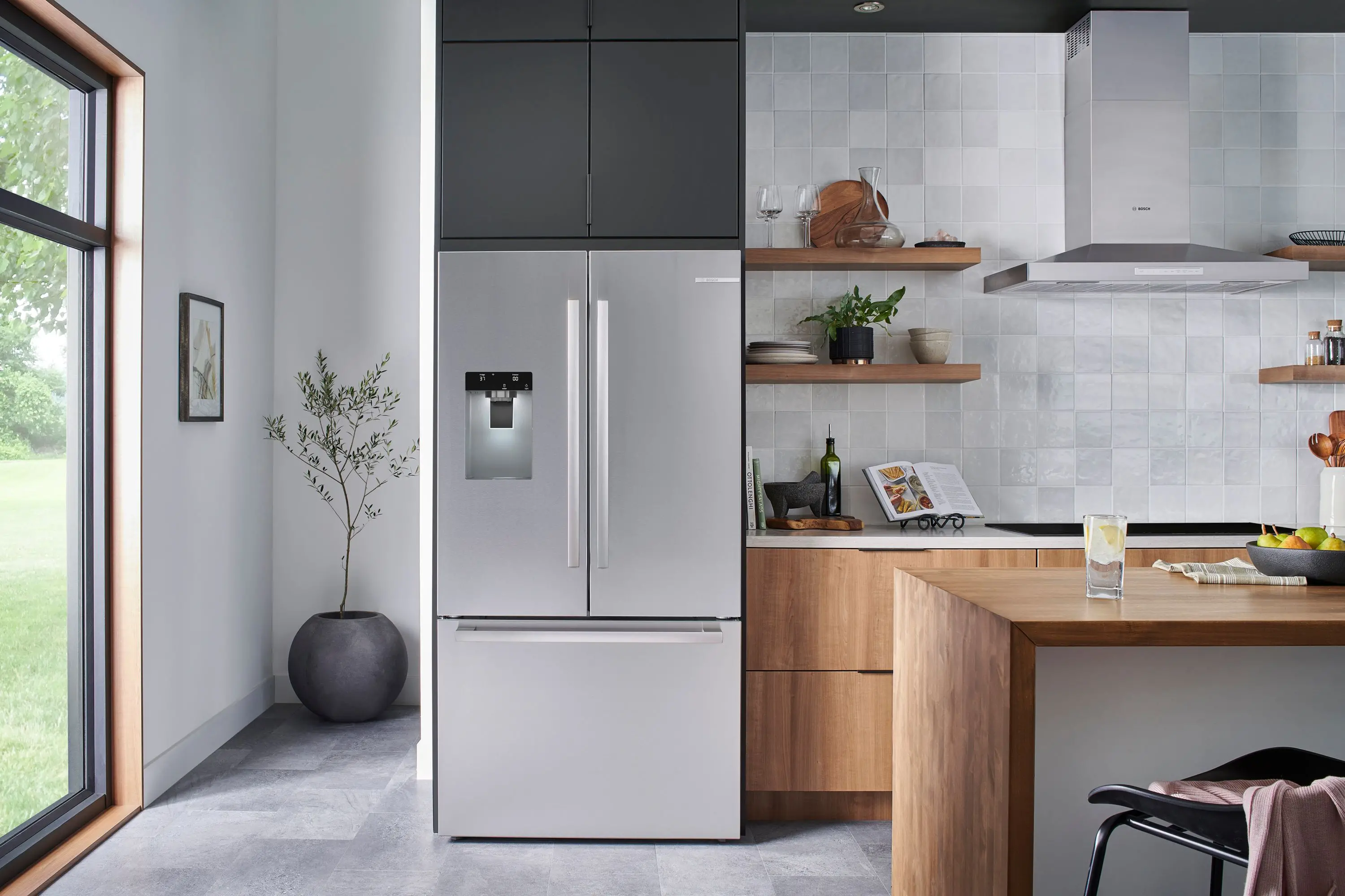B36FD52SNS Bosch 26.0 Cu Ft French Door Refrigerator - Stainless Steel-2