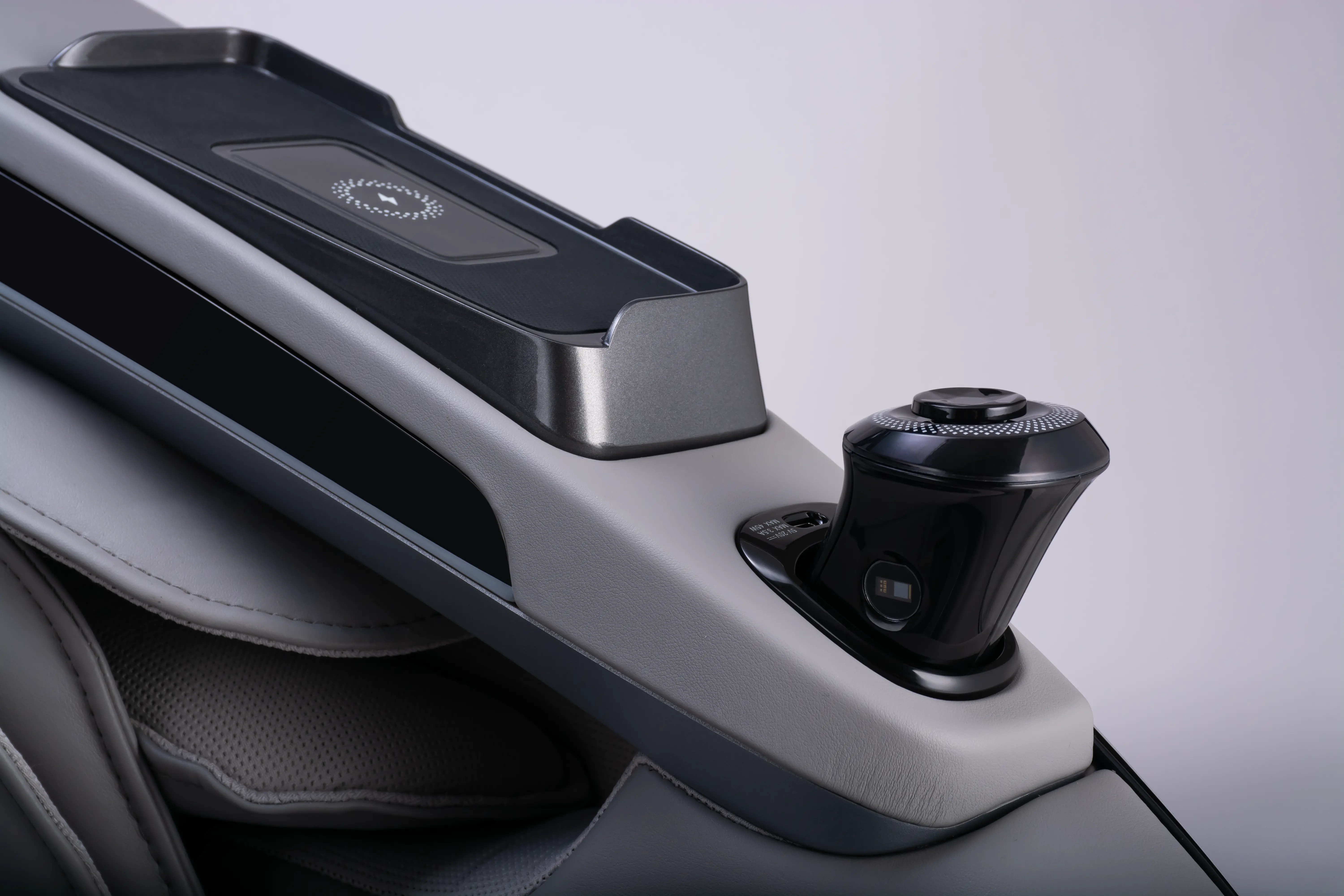 CZ-800 QUANTUM MSG CHR/SLV-BLK Cozzia Quantum CZ-800 Silver & Black Massage Chair-13