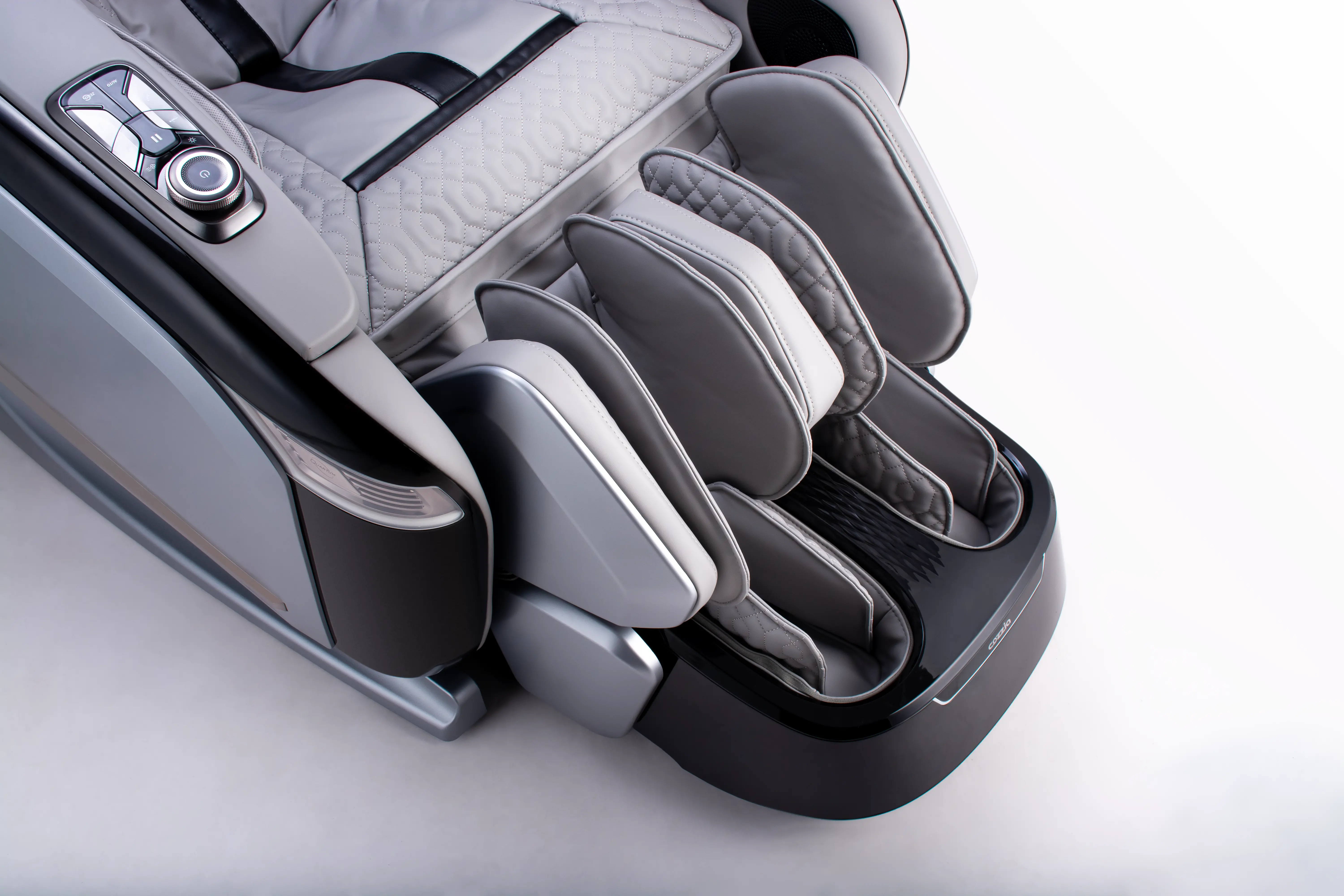 CZ-800 QUANTUM MSG CHR/SLV-BLK Cozzia Quantum CZ-800 Silver & Black Massage Chair-16