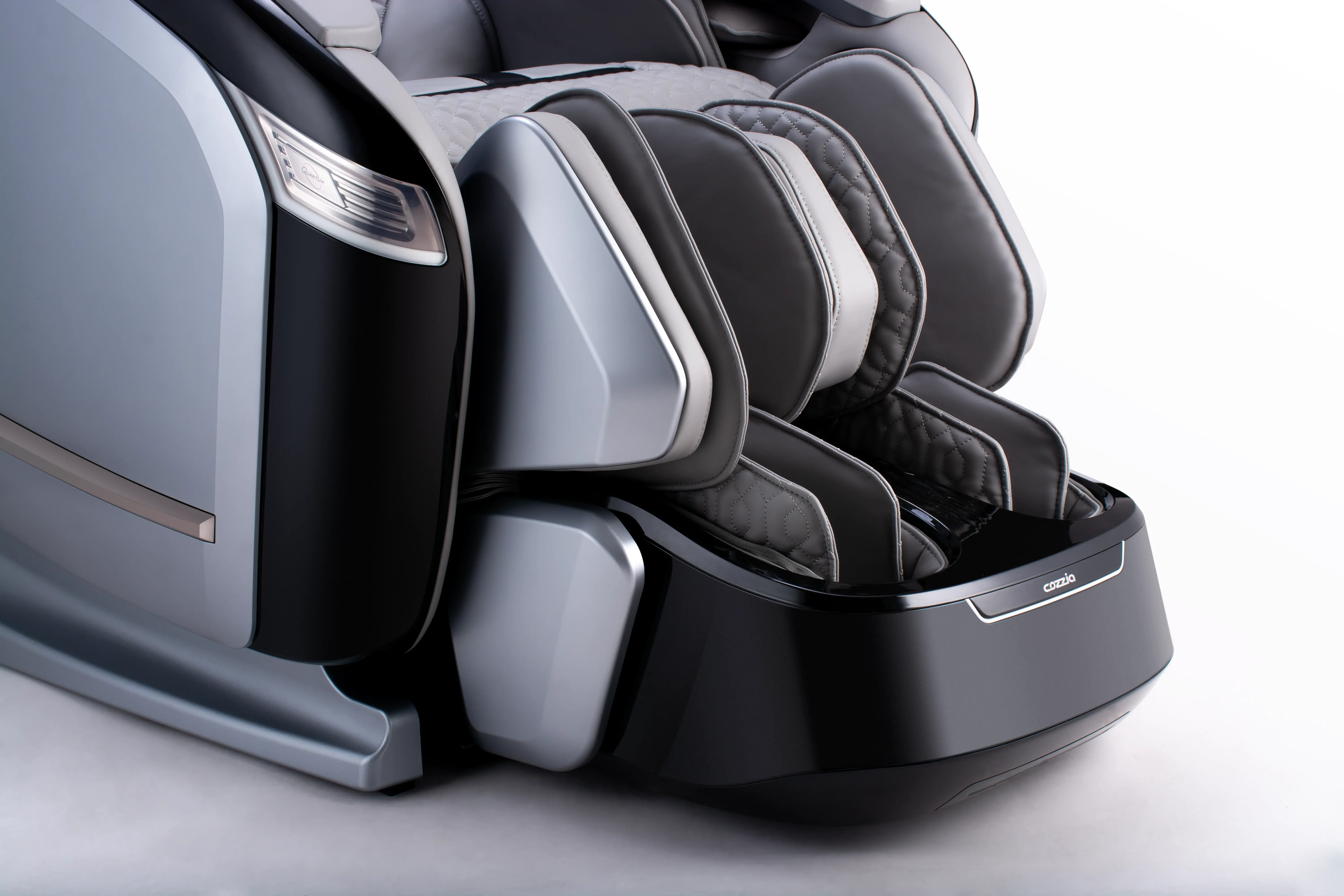 CZ-800 QUANTUM MSG CHR/SLV-BLK Cozzia Quantum CZ-800 Silver & Black Massage Chair-17