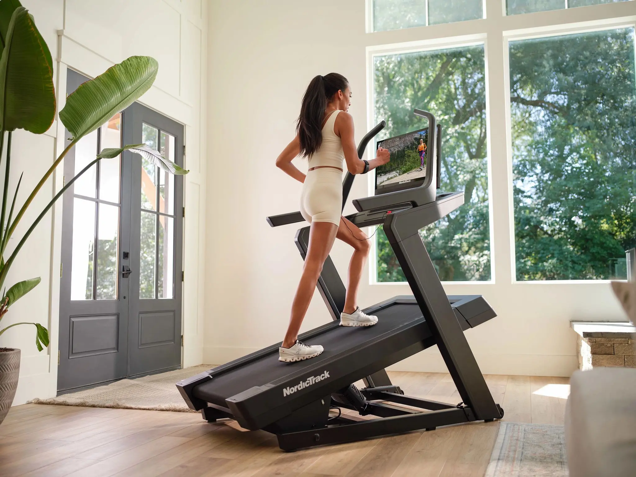 NTL39225 NordicTrack X24 Treadmill with 40% Incline for Strength and Cardiovascular Health-4