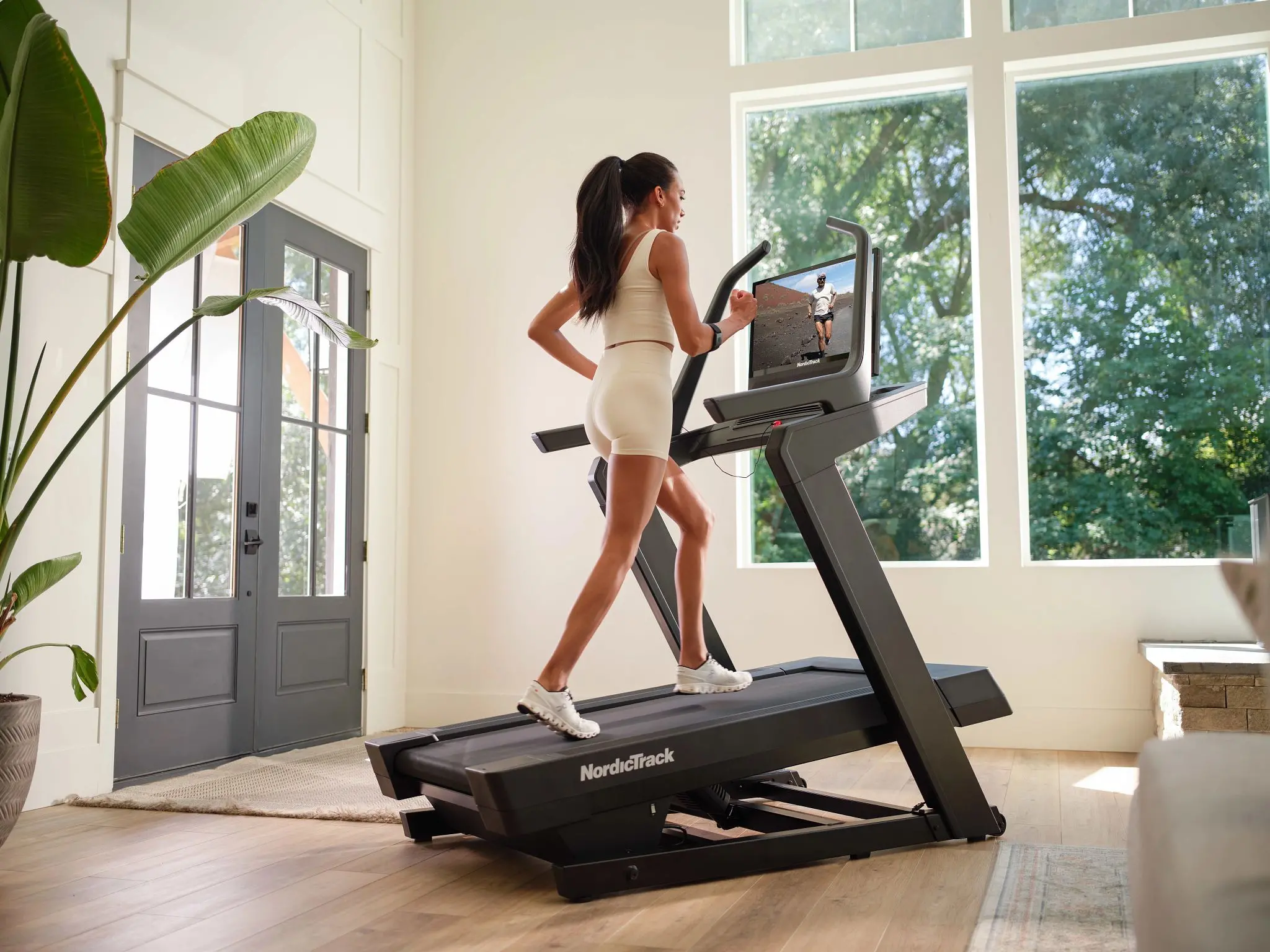 NTL39225 NordicTrack X24 Treadmill with 40% Incline for Strength and Cardiovascular Health-6