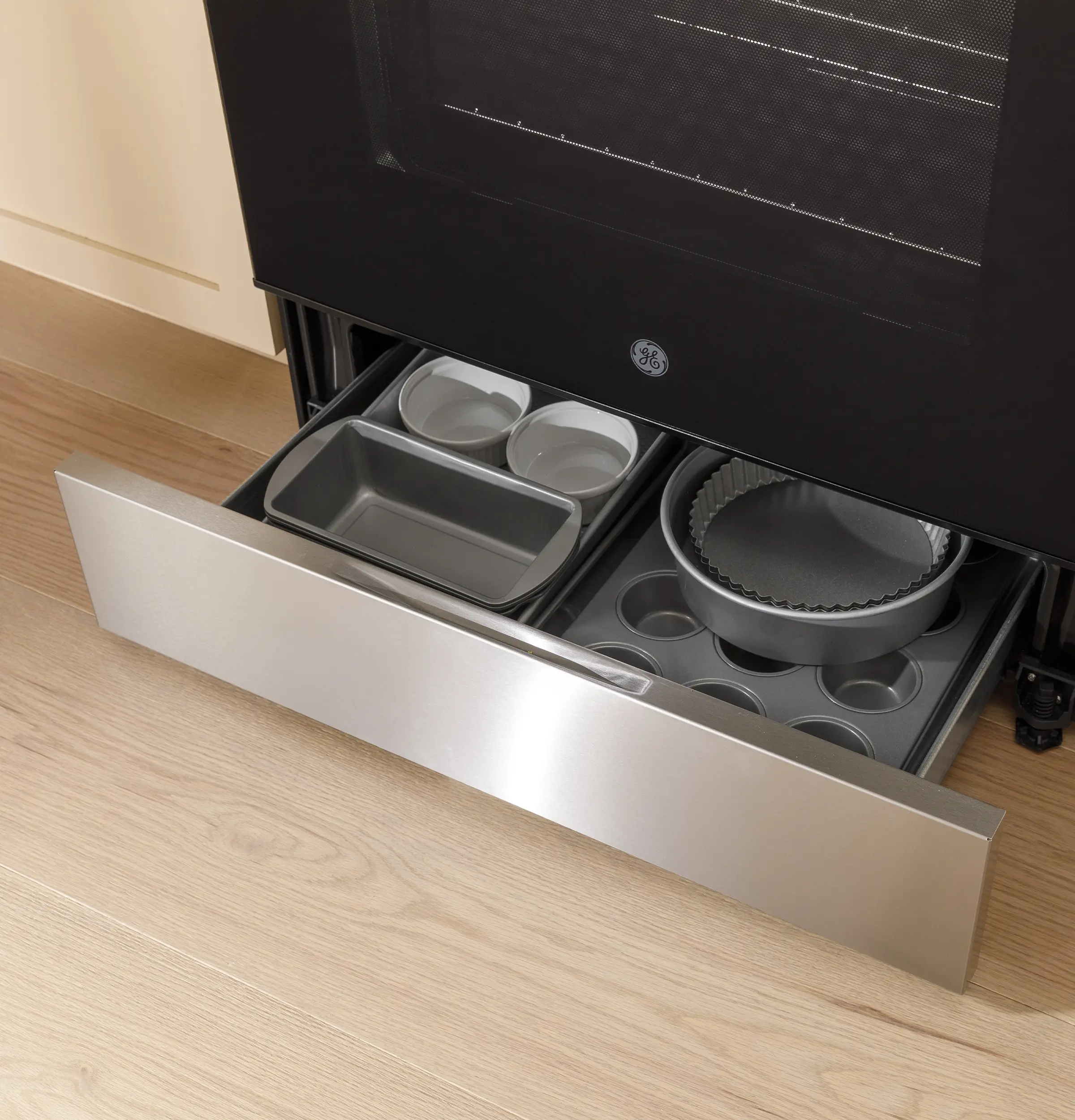 GGF600AVSS GE 5.3 Cu Ft Single Oven Convection Gas Range - Stainless Steel-12