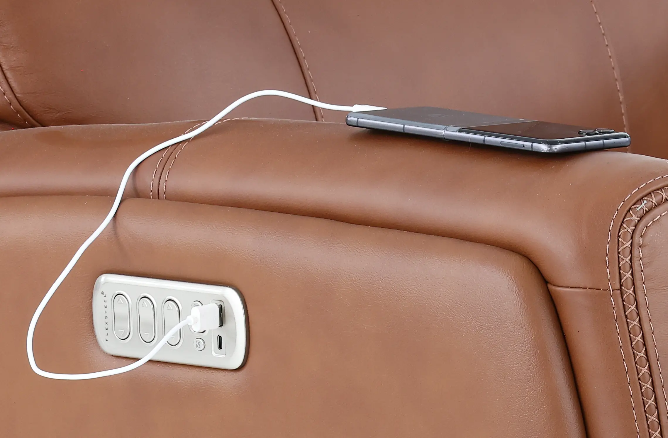 Linden Carmel Power Recliner with Heat and Massage-8