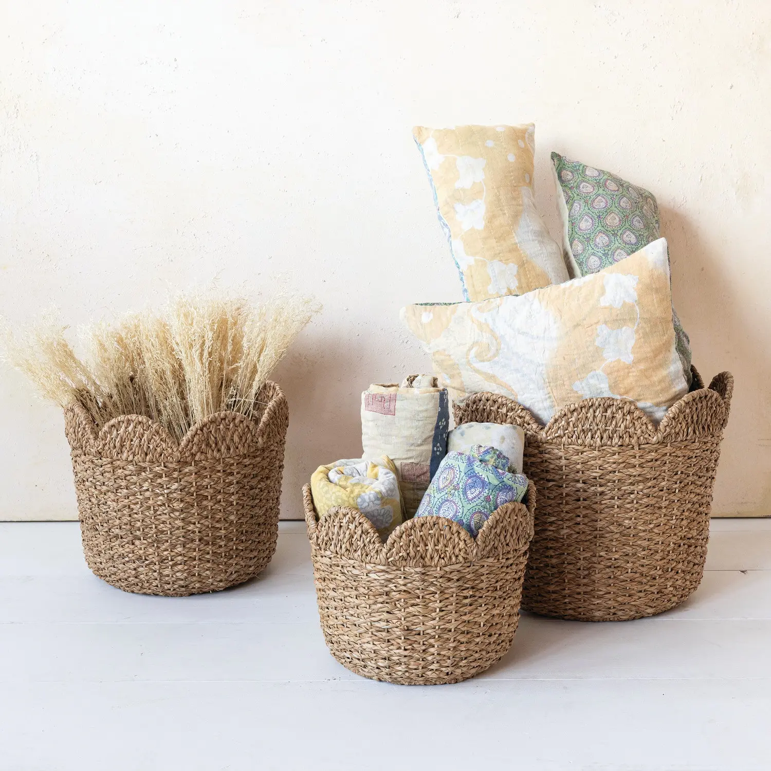 DF8277/LRG Large Scallop Edge Braided Rattan Bankuan Basket-2
