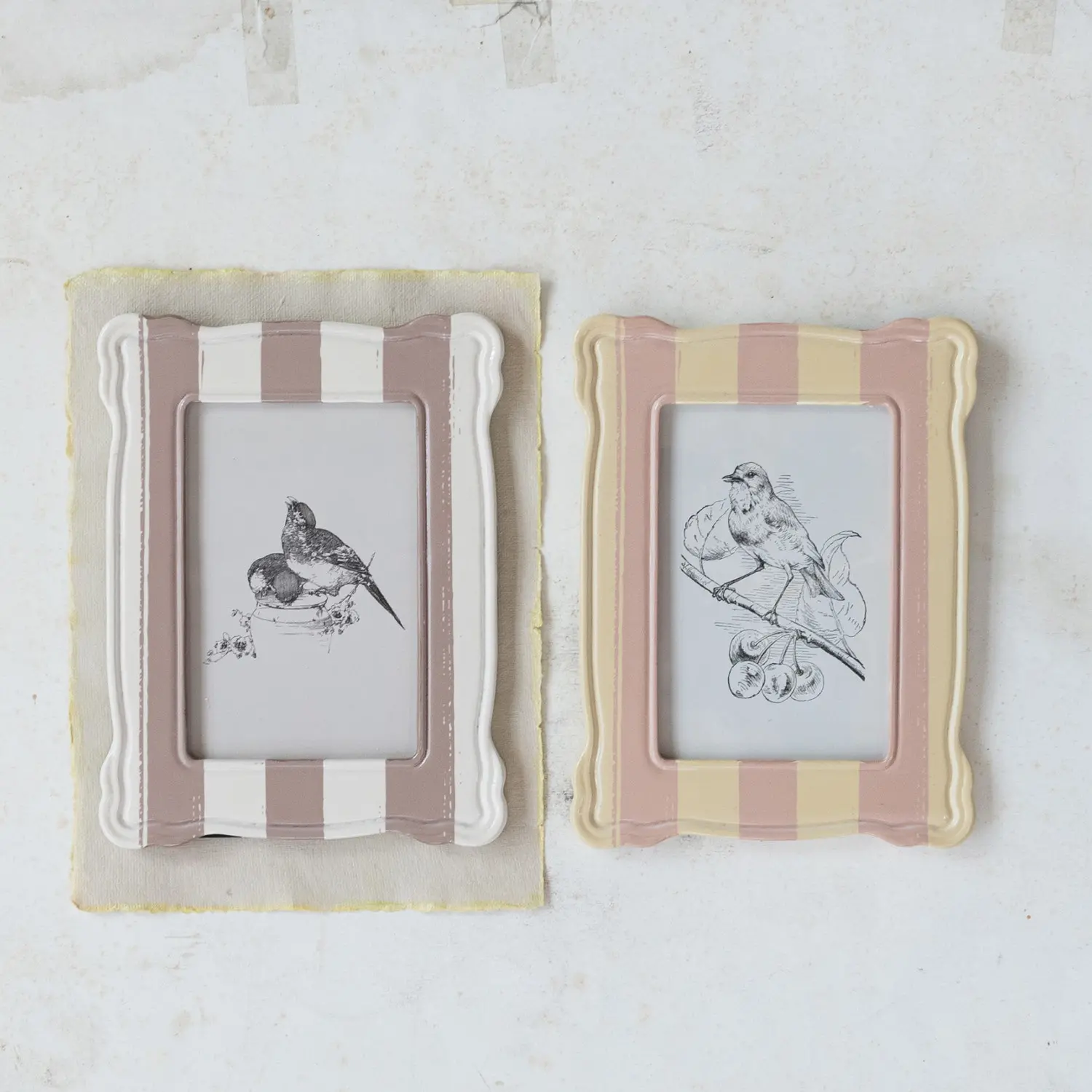 DG0878-A/2-IND Assorted Striped Photo Frame-2