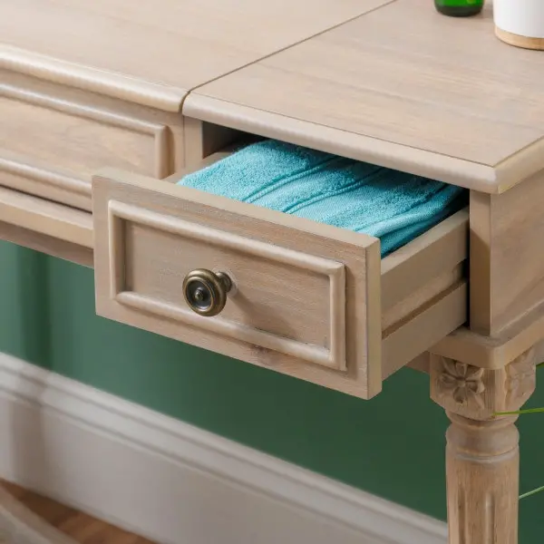 Cyndi Grey Vanity-11