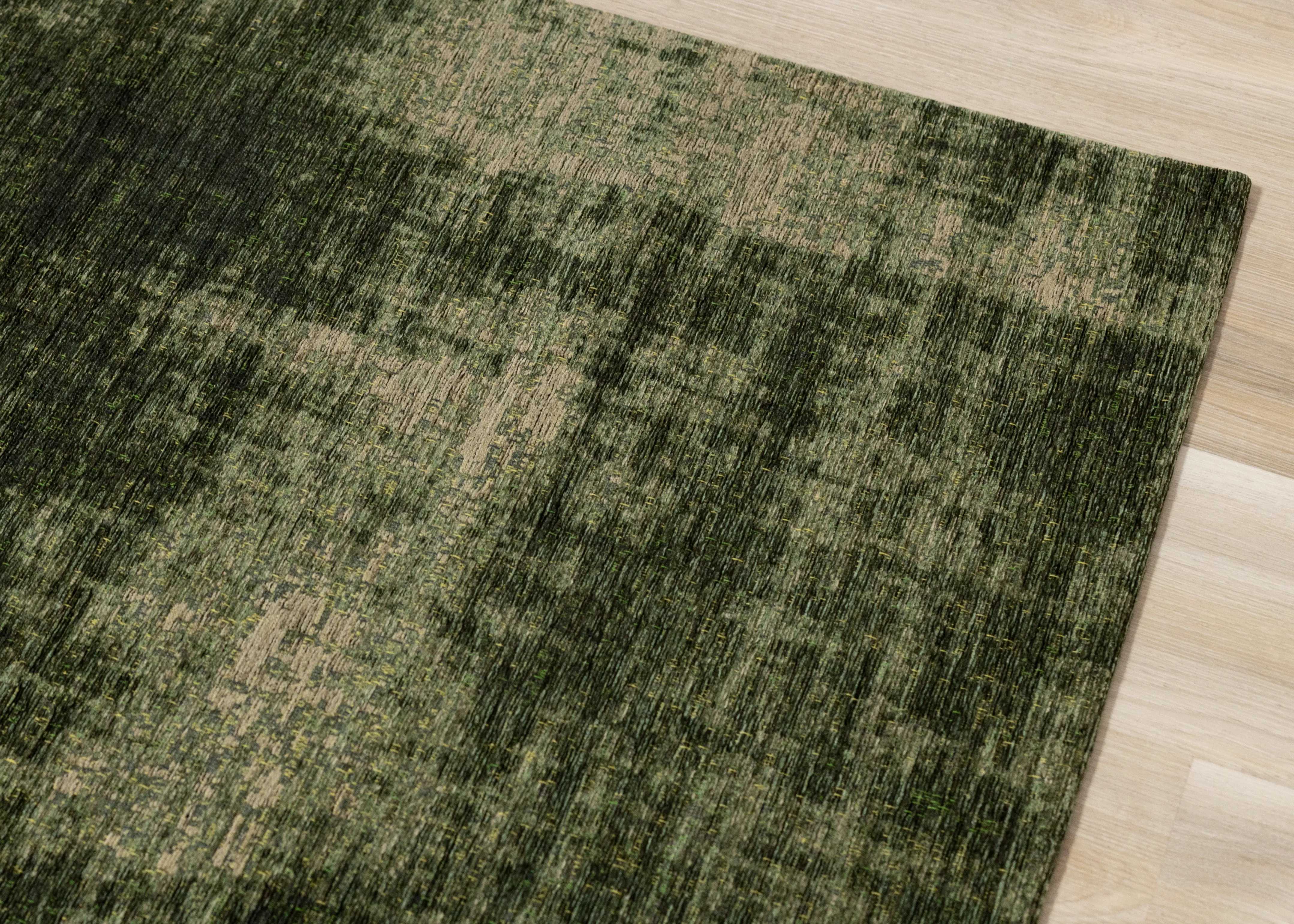 Cathedral Dark Green 7 x 10 Area Rug-4