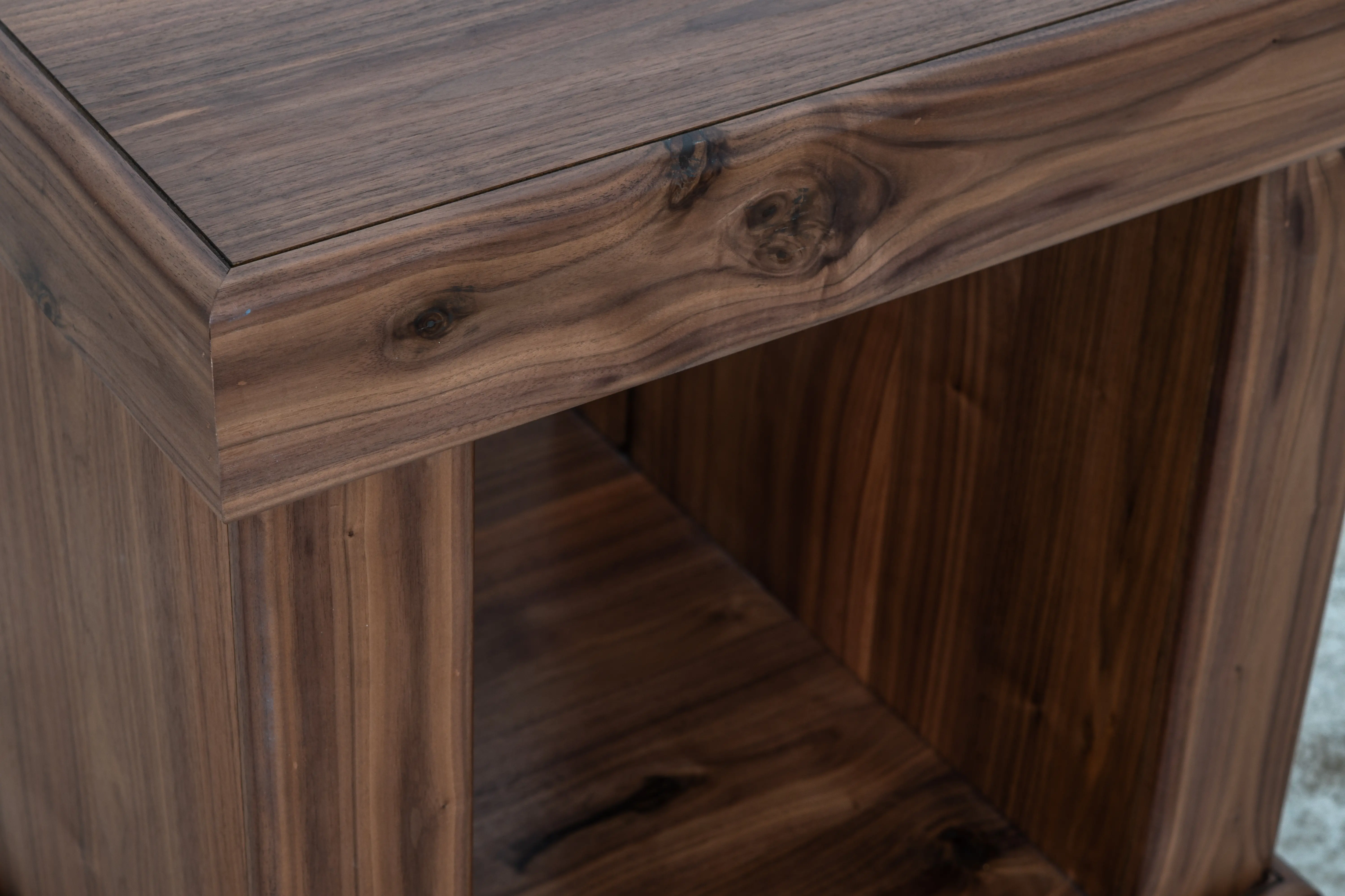Walnut Brown End Table-3