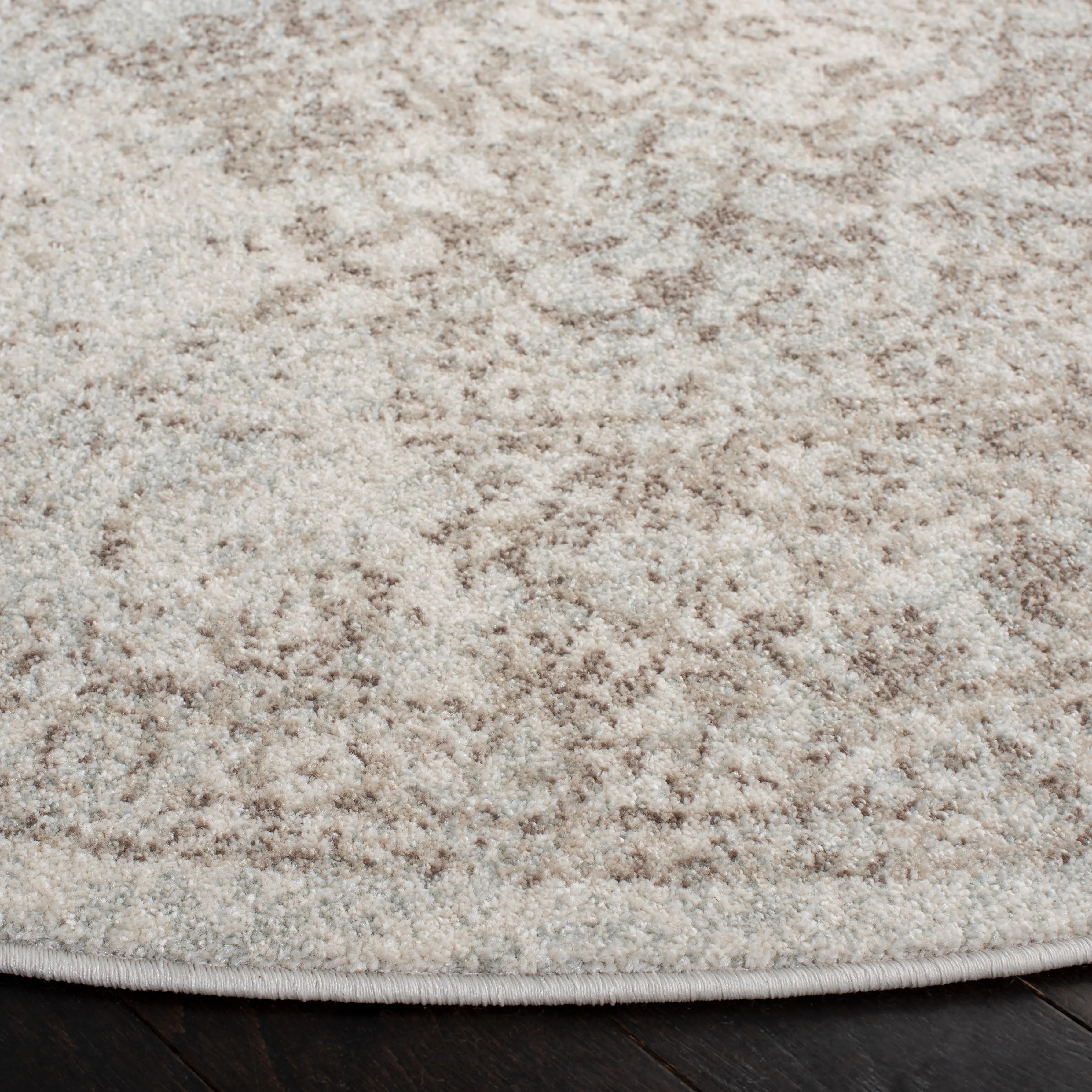 EVK256E-3R Safavieh Evoke Collection Taupe Round Rug-3