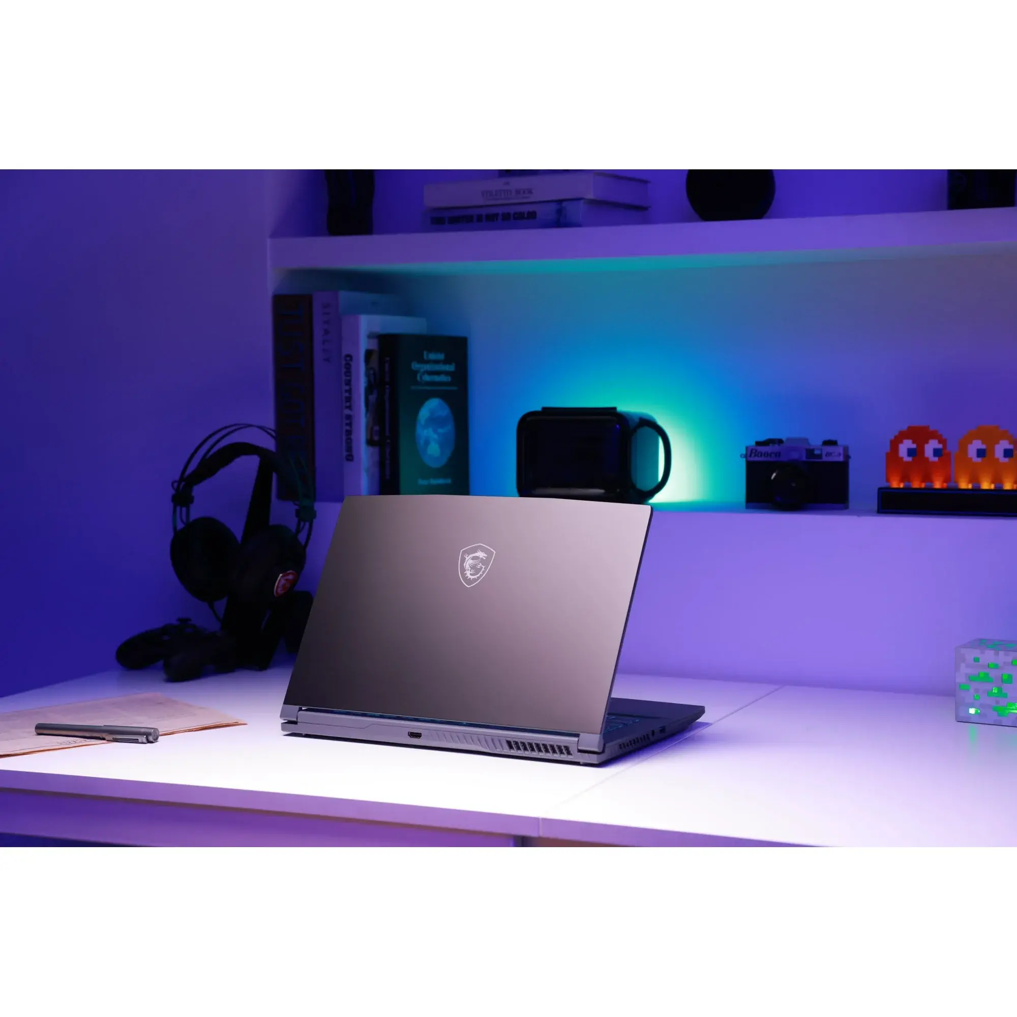 MSI Cosmos Gray Thin A15 15.6 Gaming Laptop-10