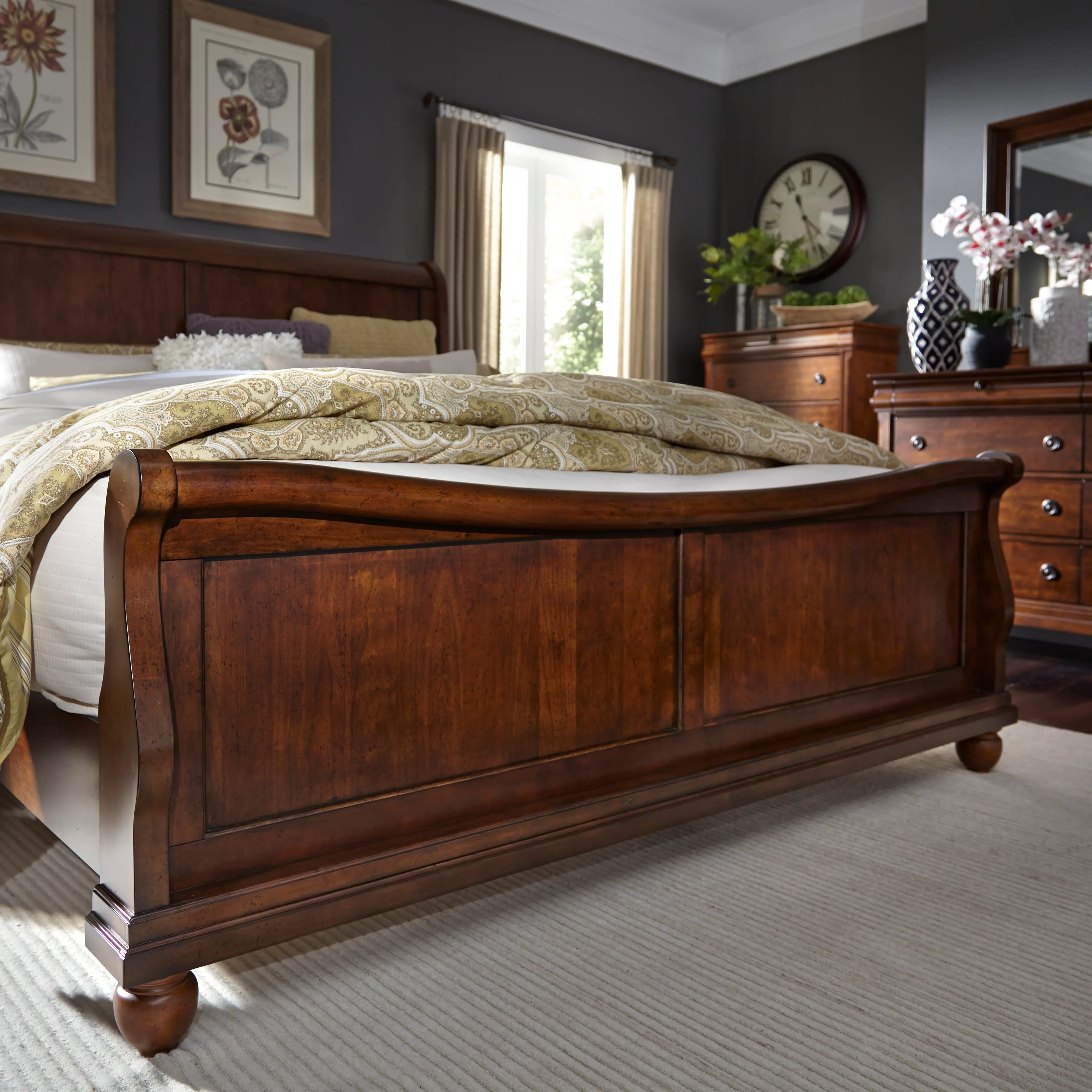 589-BED6/6 Traditions Cherry Brown King Bed-2