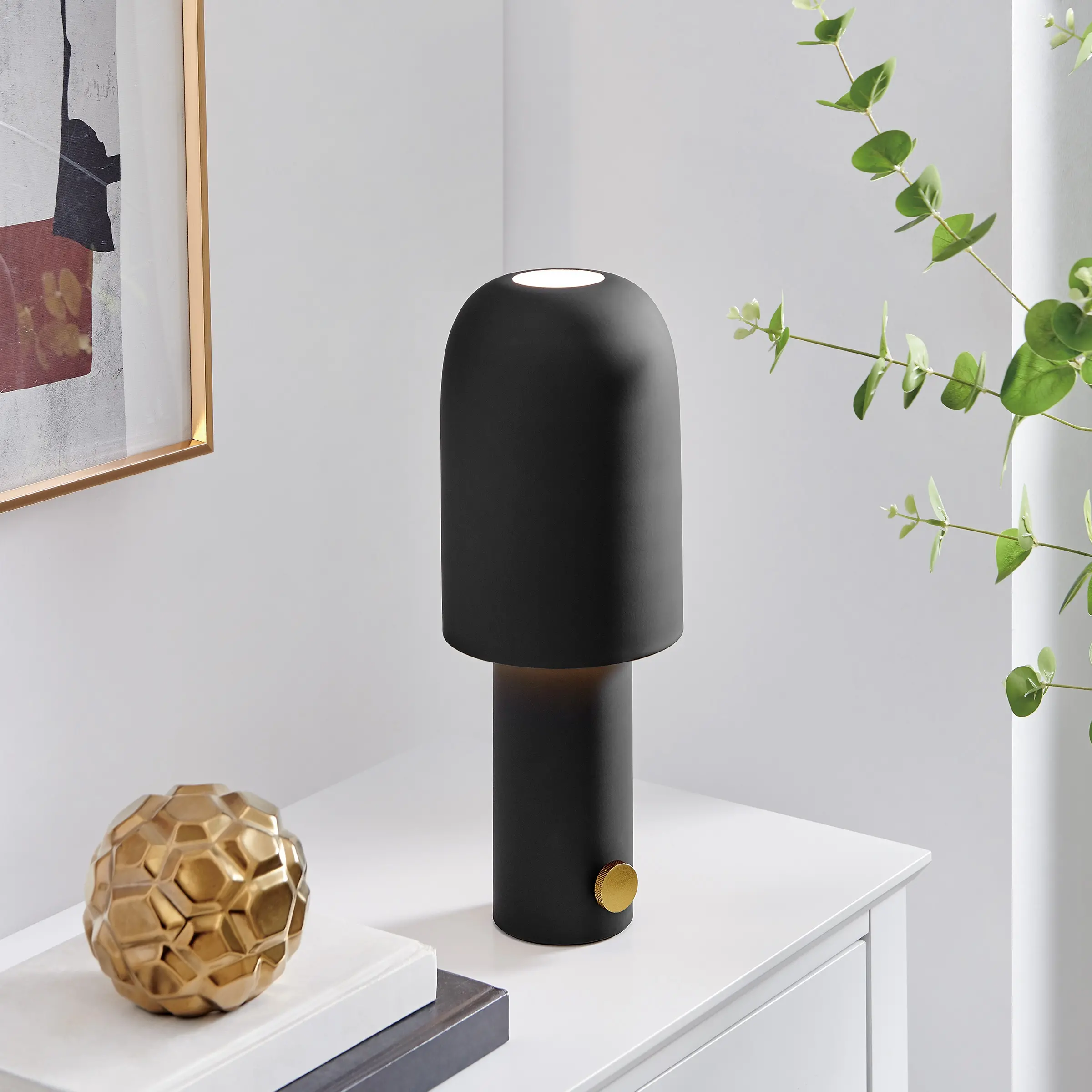 Black Battery Powered Table Lamp-4