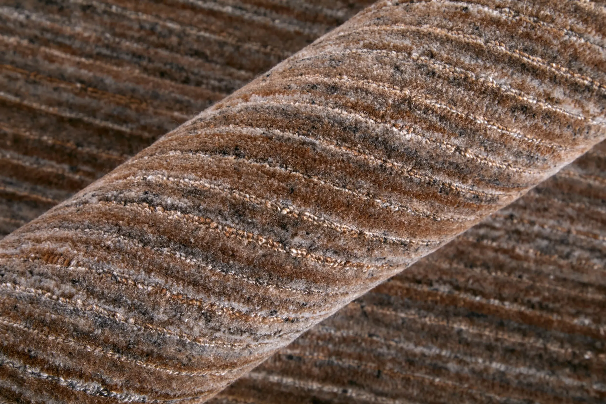 Lakewood 8 x 10 Brown Area Rug-5