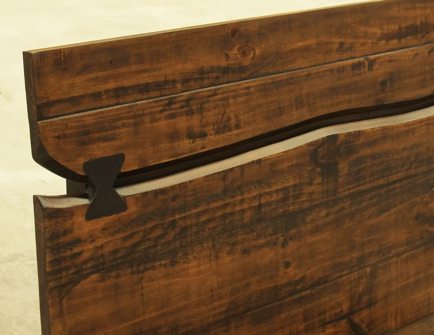 Nativa Brown Live Edge King Platform Bed-8