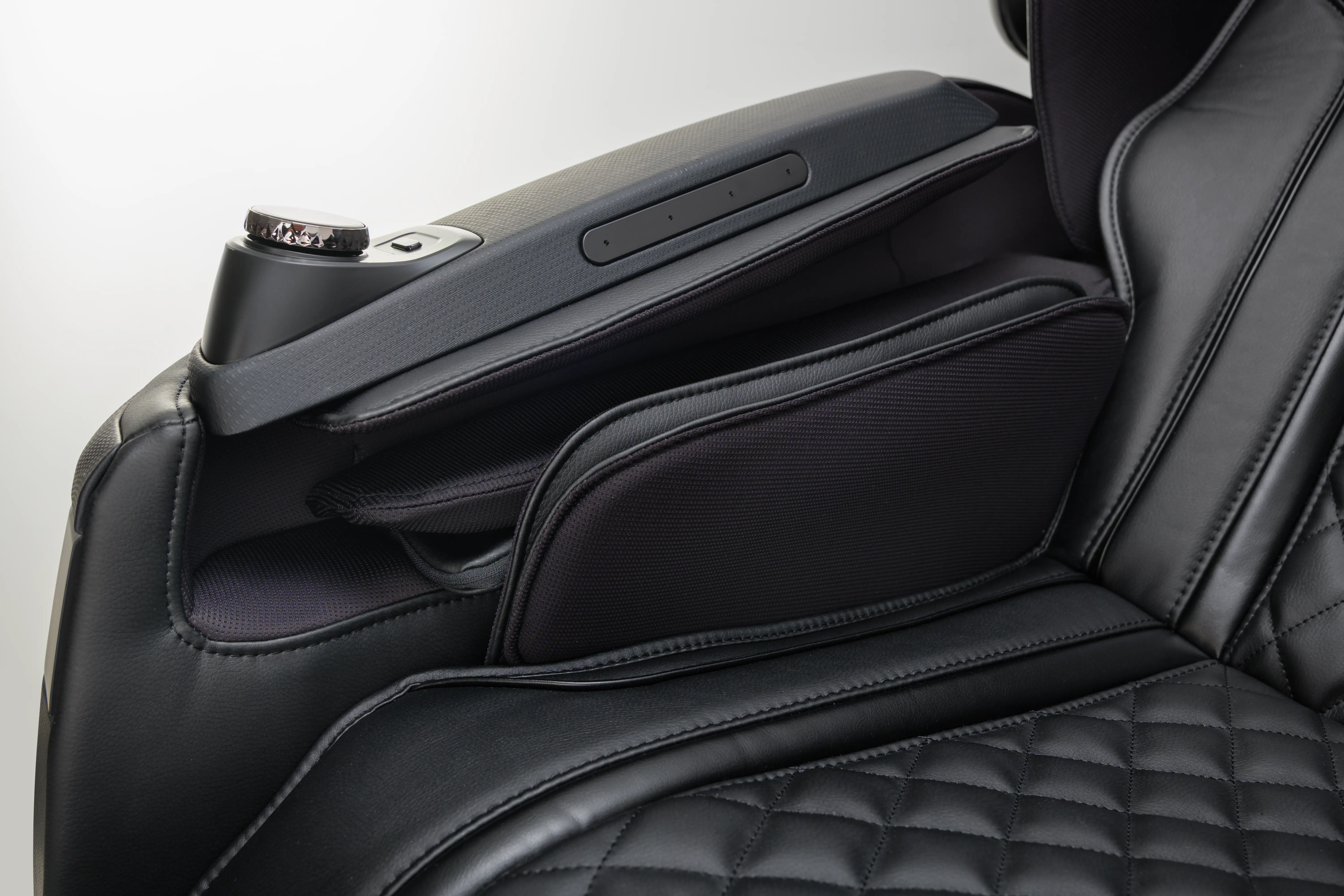 CZ-712 QISE MSG CHR/BLK/BLK Qi SE Duo CZ-712 Massage Chair - Black and Black-5