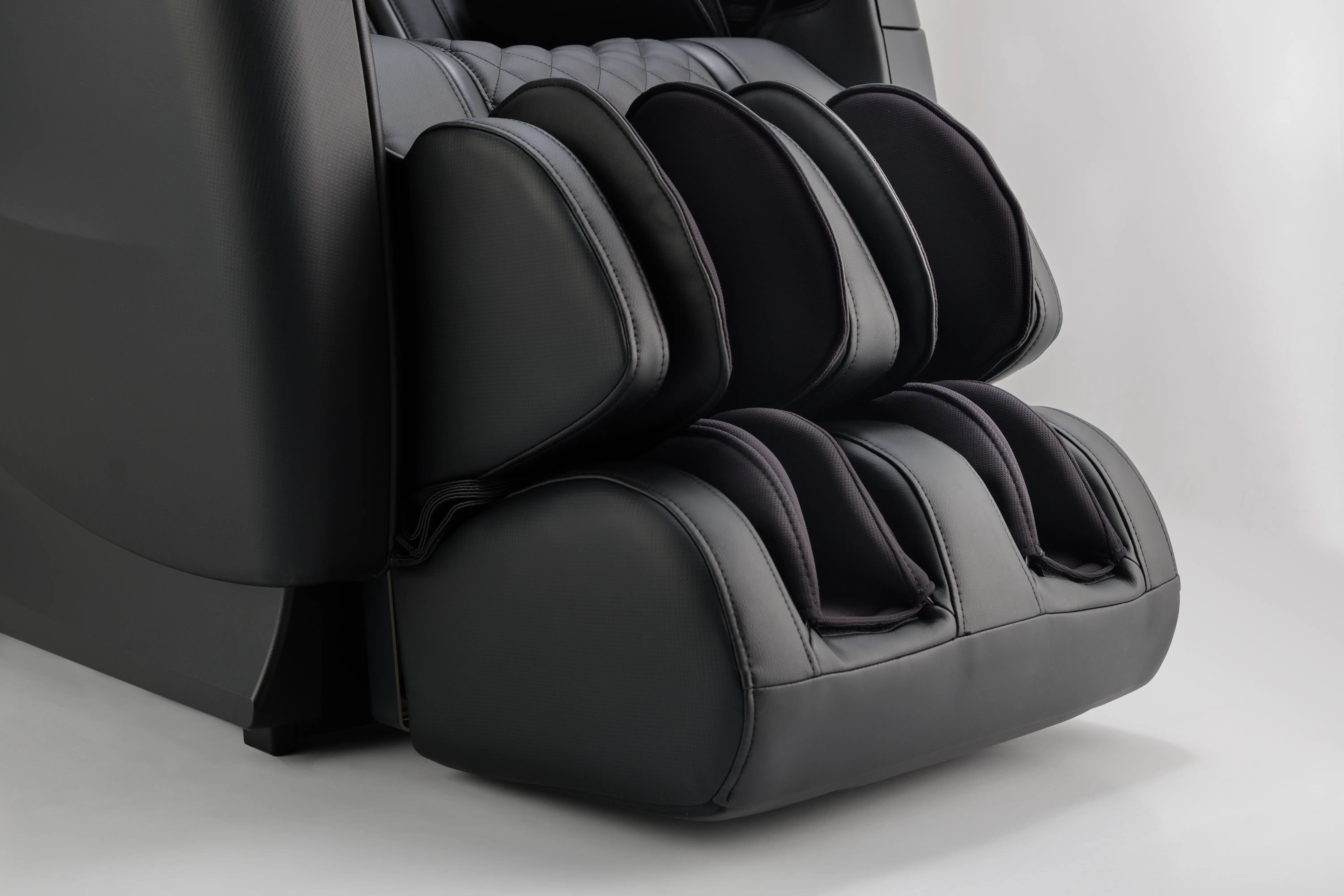 CZ-712 QISE MSG CHR/BLK/BLK Qi SE Duo CZ-712 Massage Chair - Black and Black-6