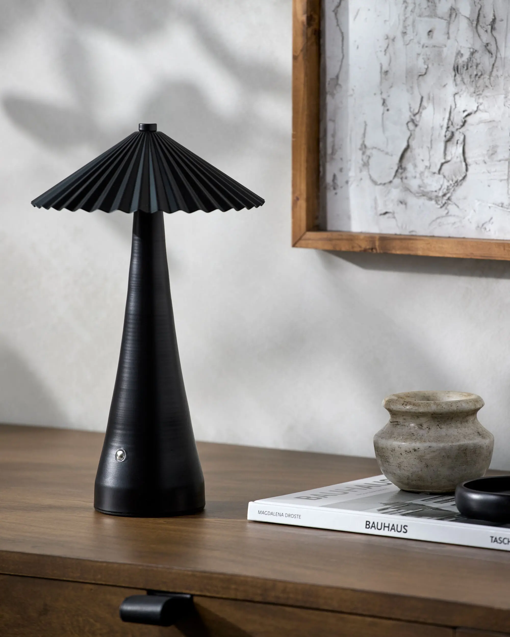 FRN-019 Furnas Black 13 Accent Table Lamp-1