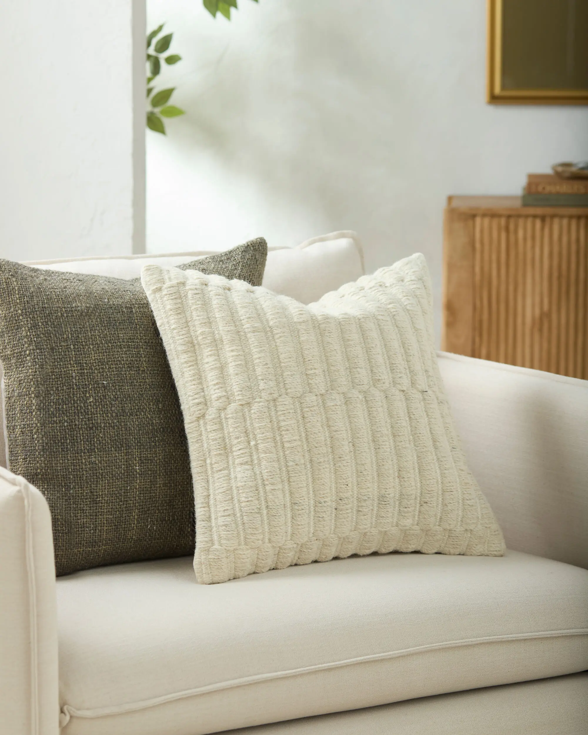 MCZ002-2020P Monacizzo Cream Accent Pillow-2